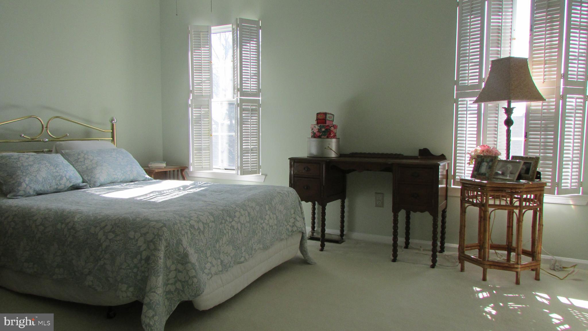 PINECREST - Residential