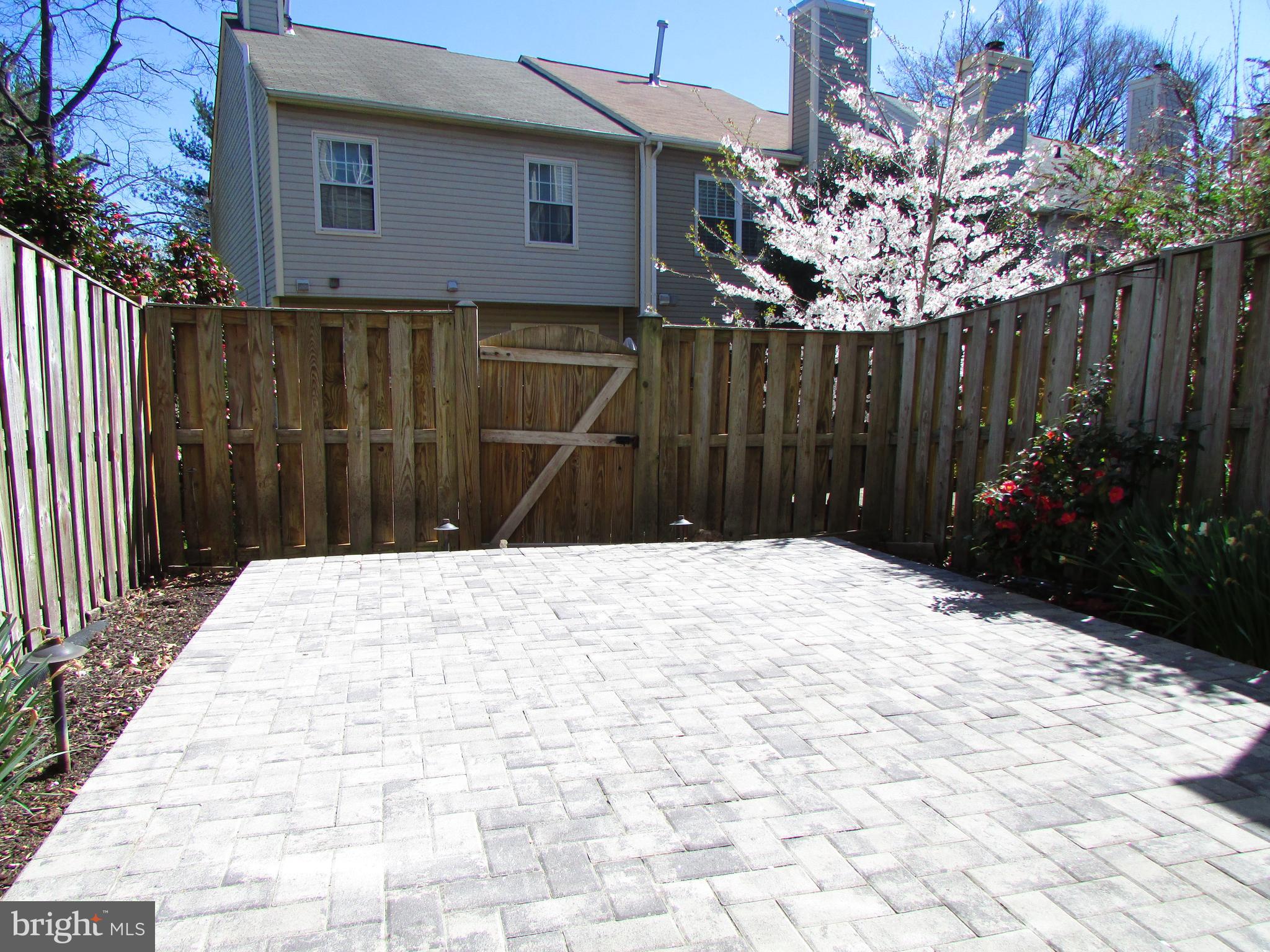 PINECREST - Residential