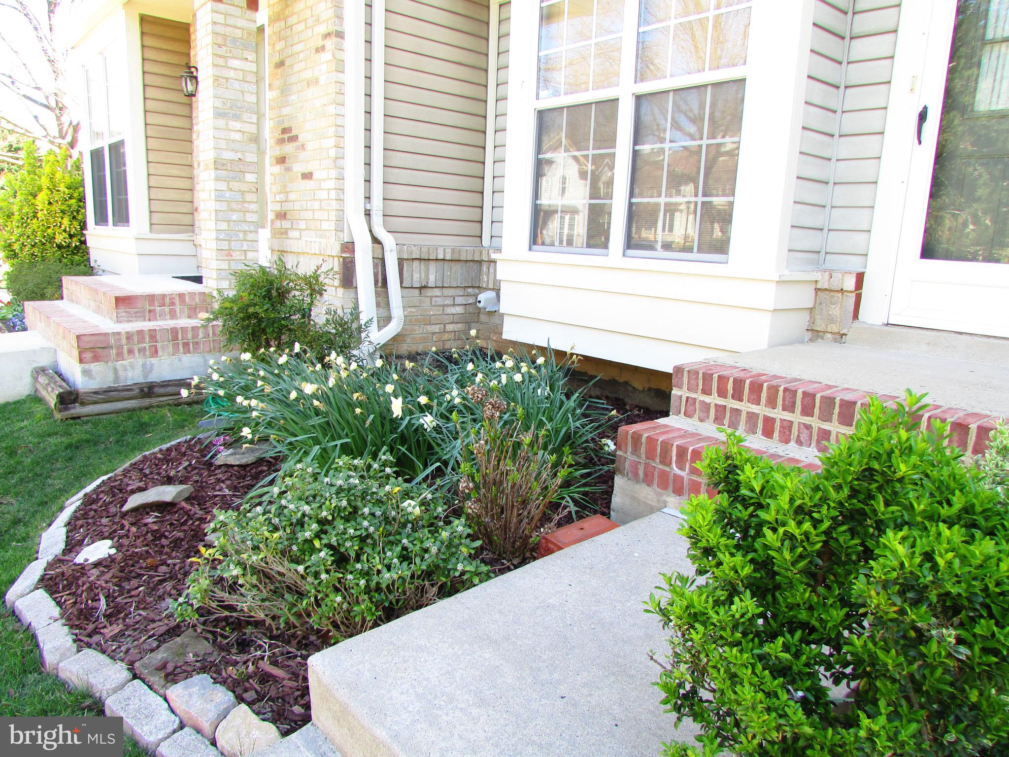 PINECREST - Residential