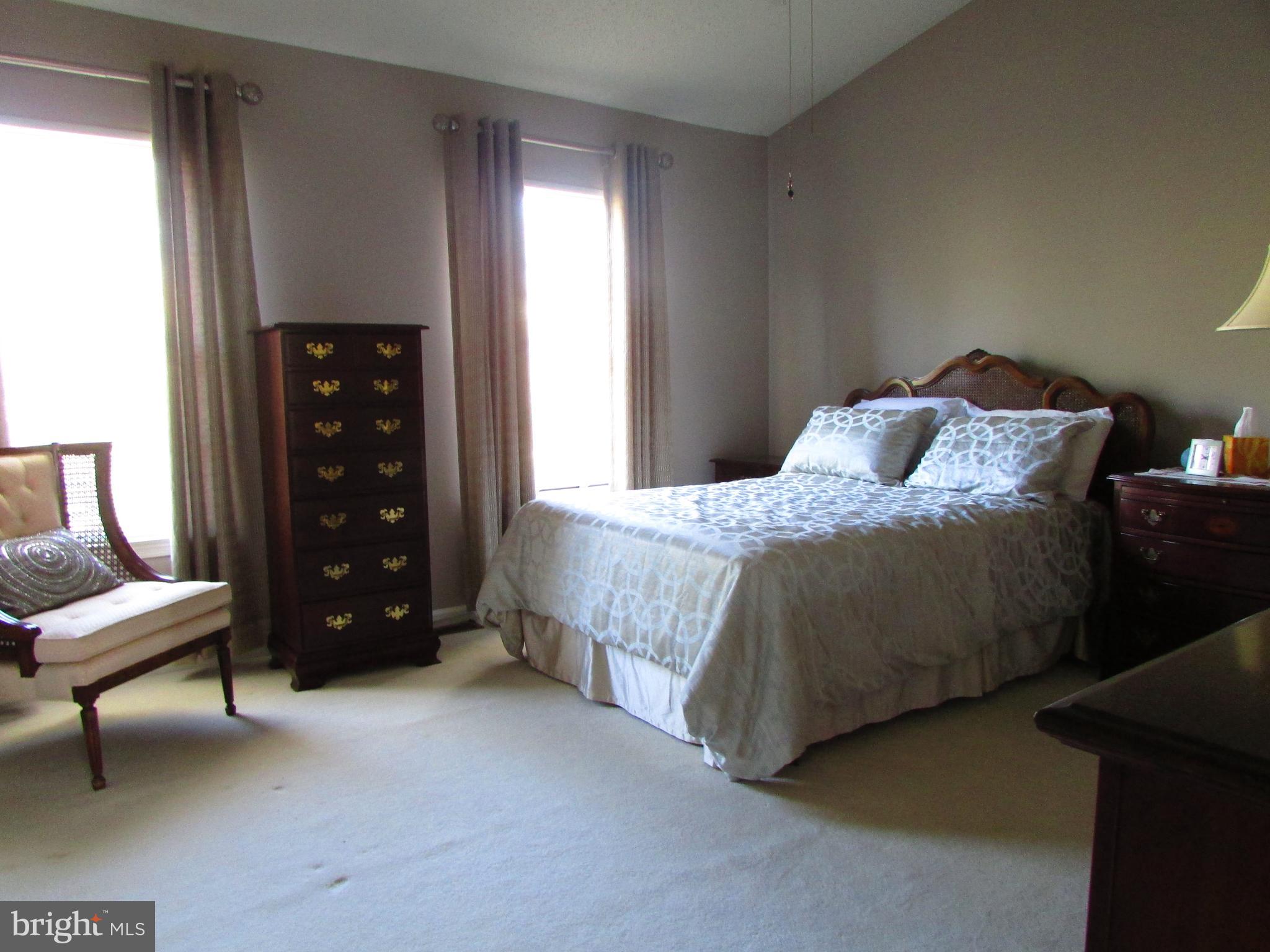 PINECREST - Residential