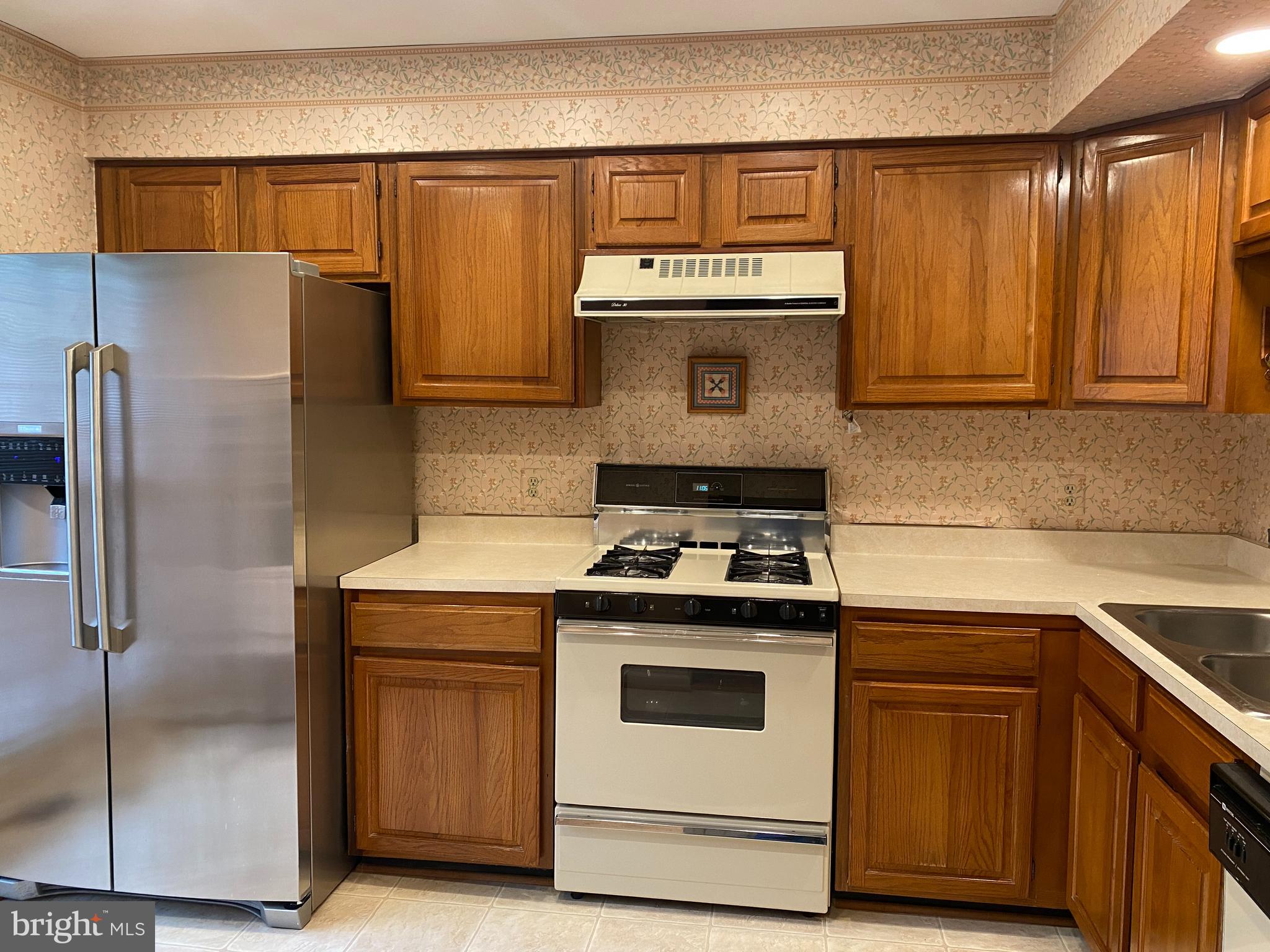 PINECREST - Residential