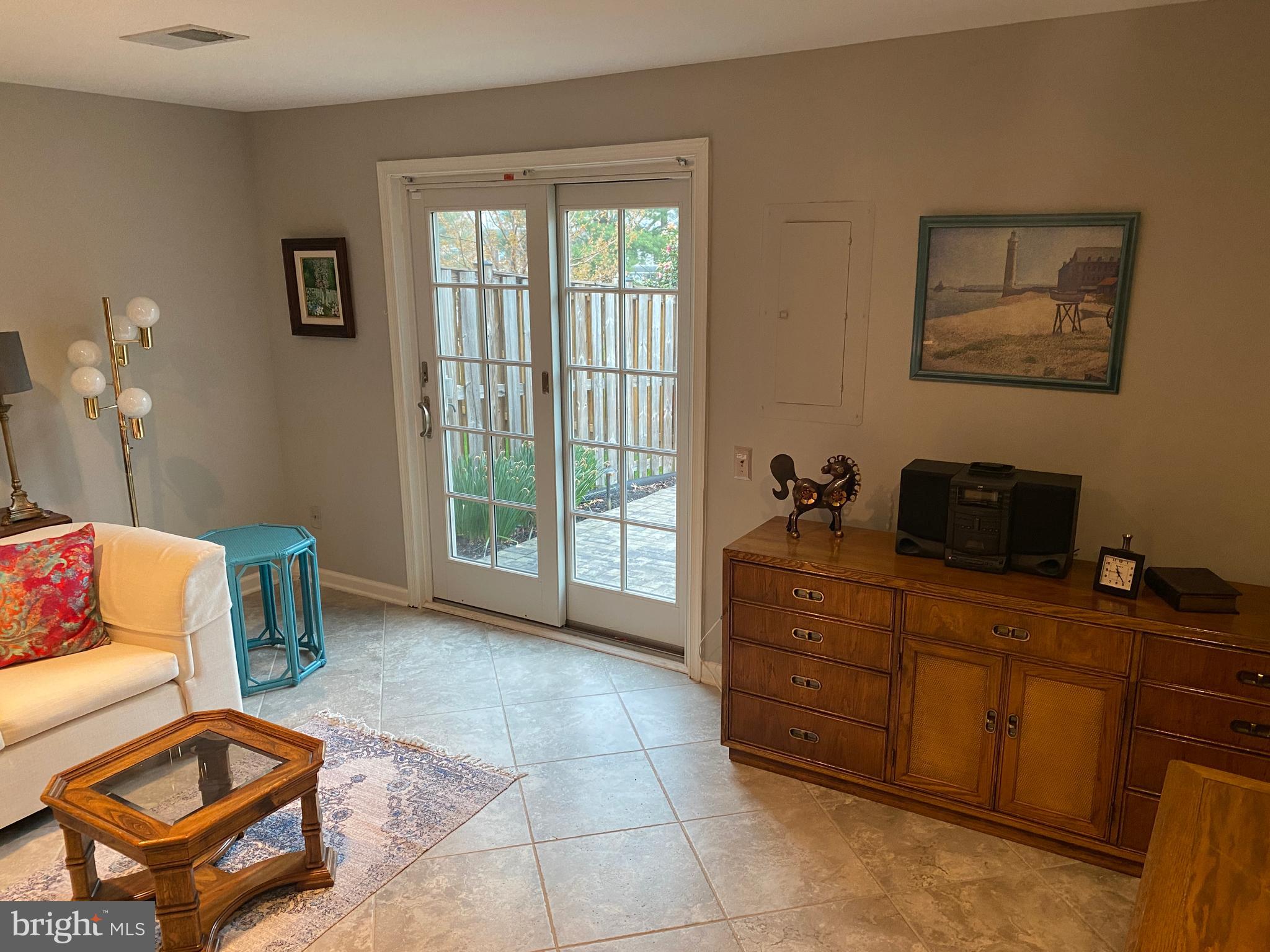 PINECREST - Residential