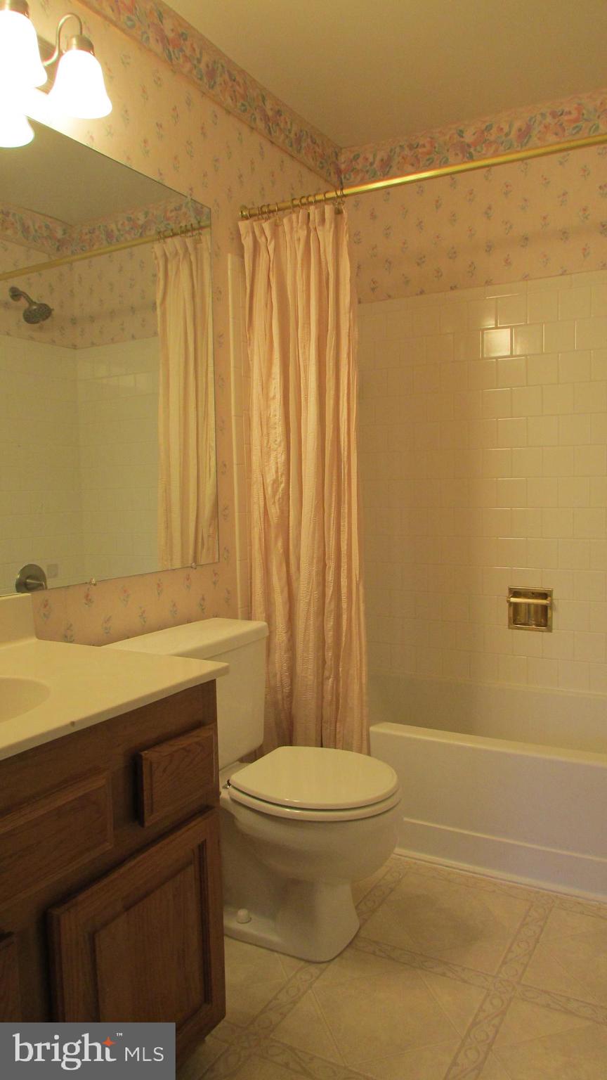 PINECREST - Residential