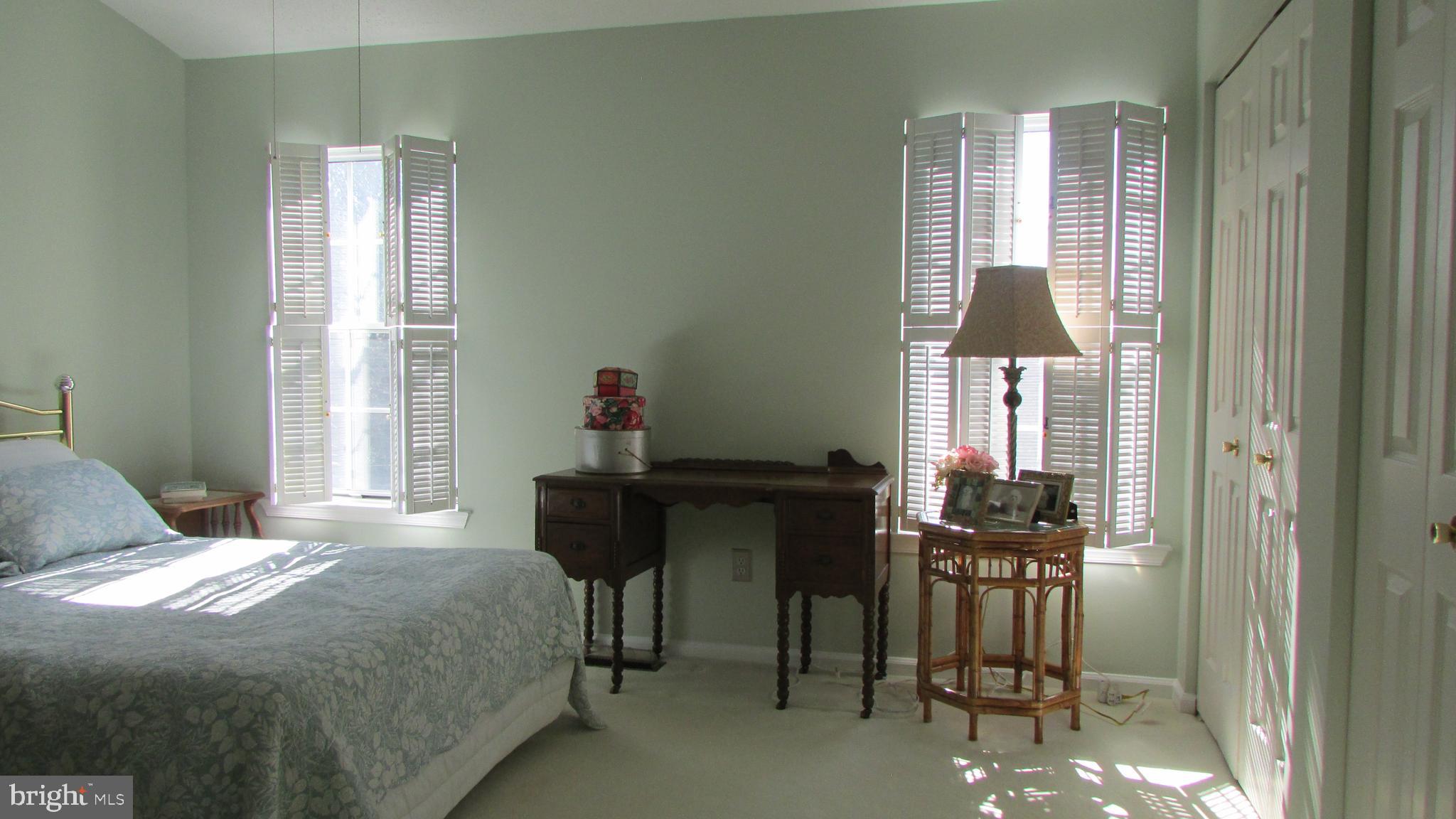 PINECREST - Residential