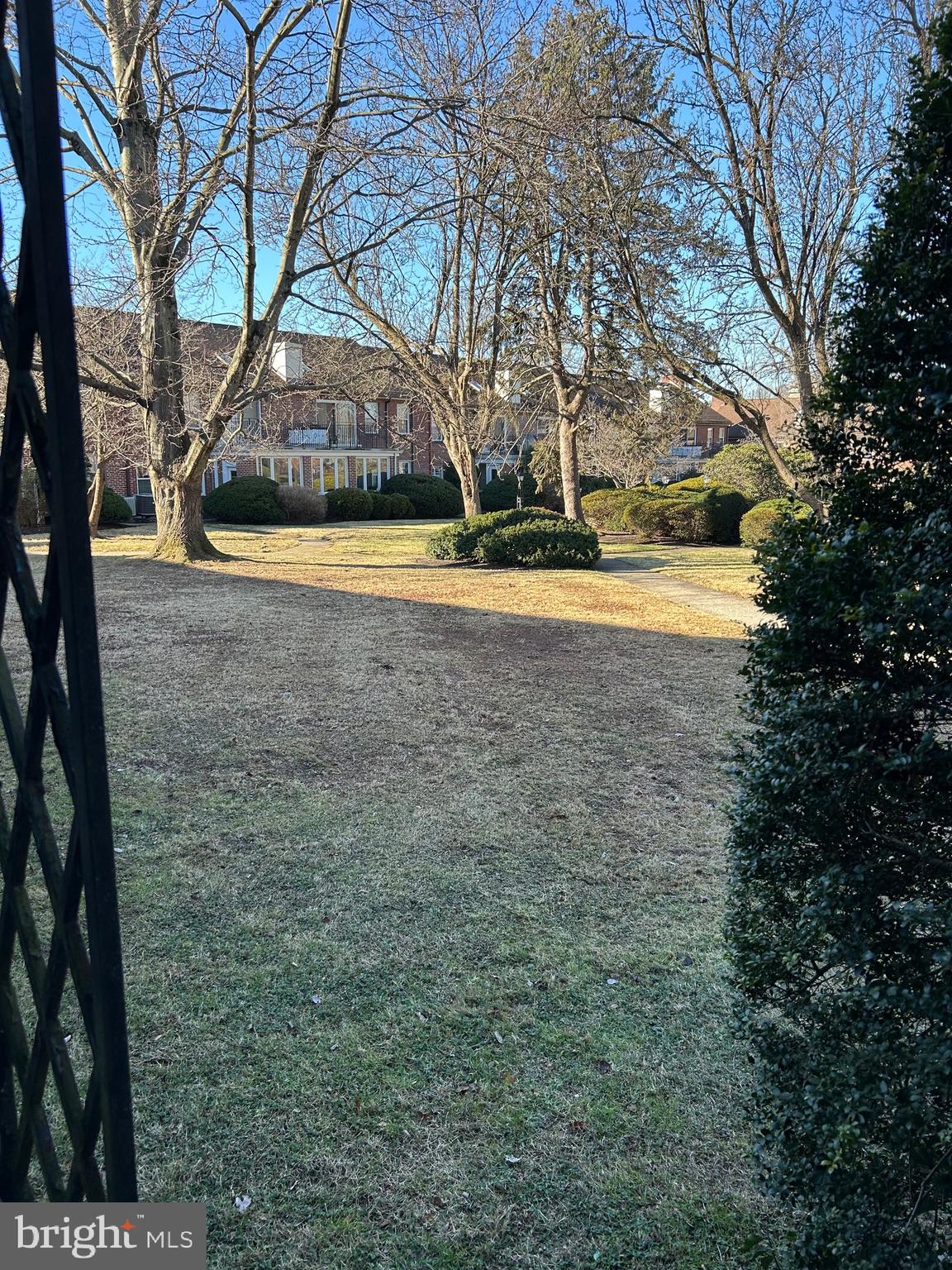 MAYFLOWER SQUARE - Residential