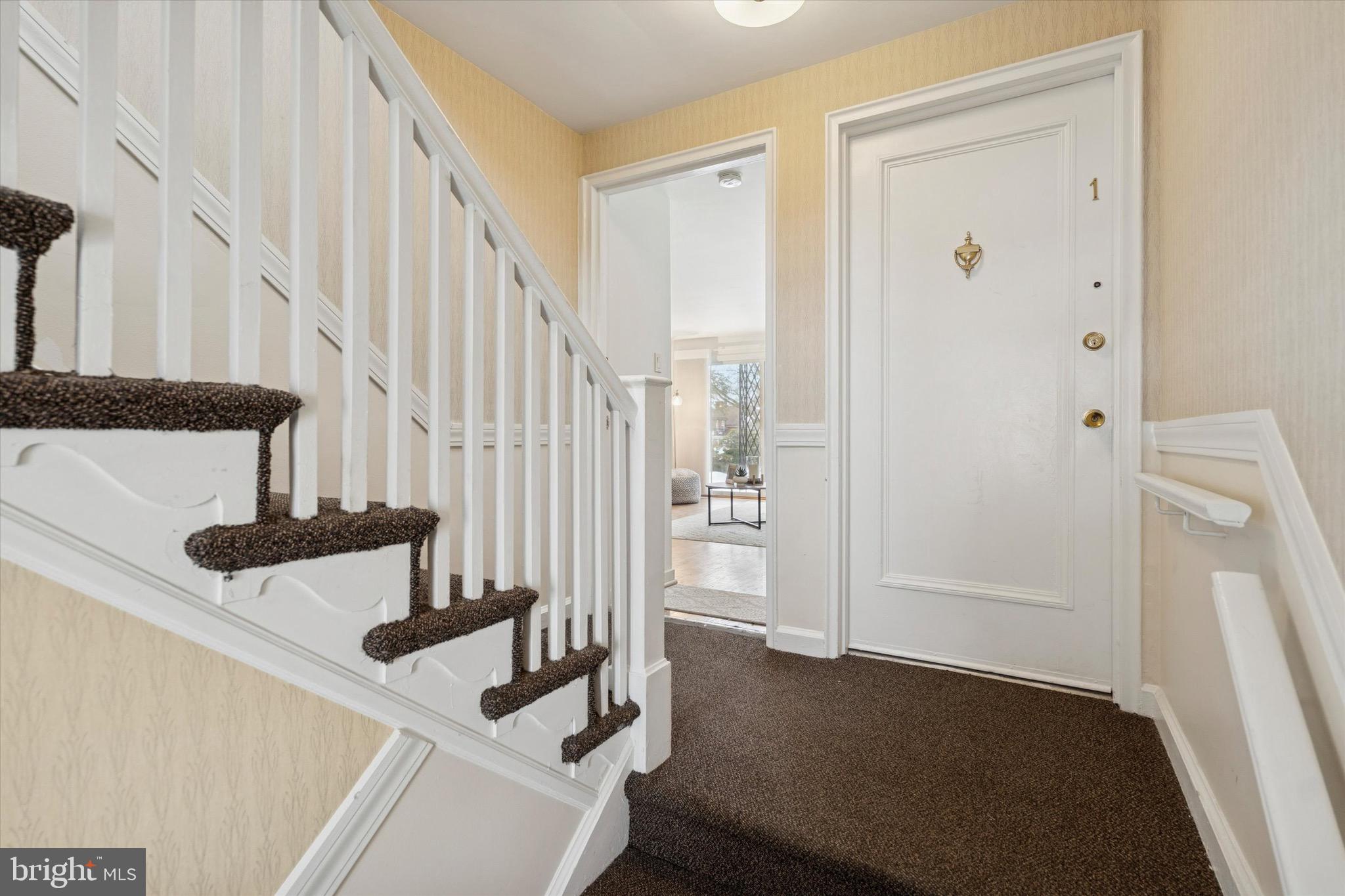 MAYFLOWER SQUARE - Residential