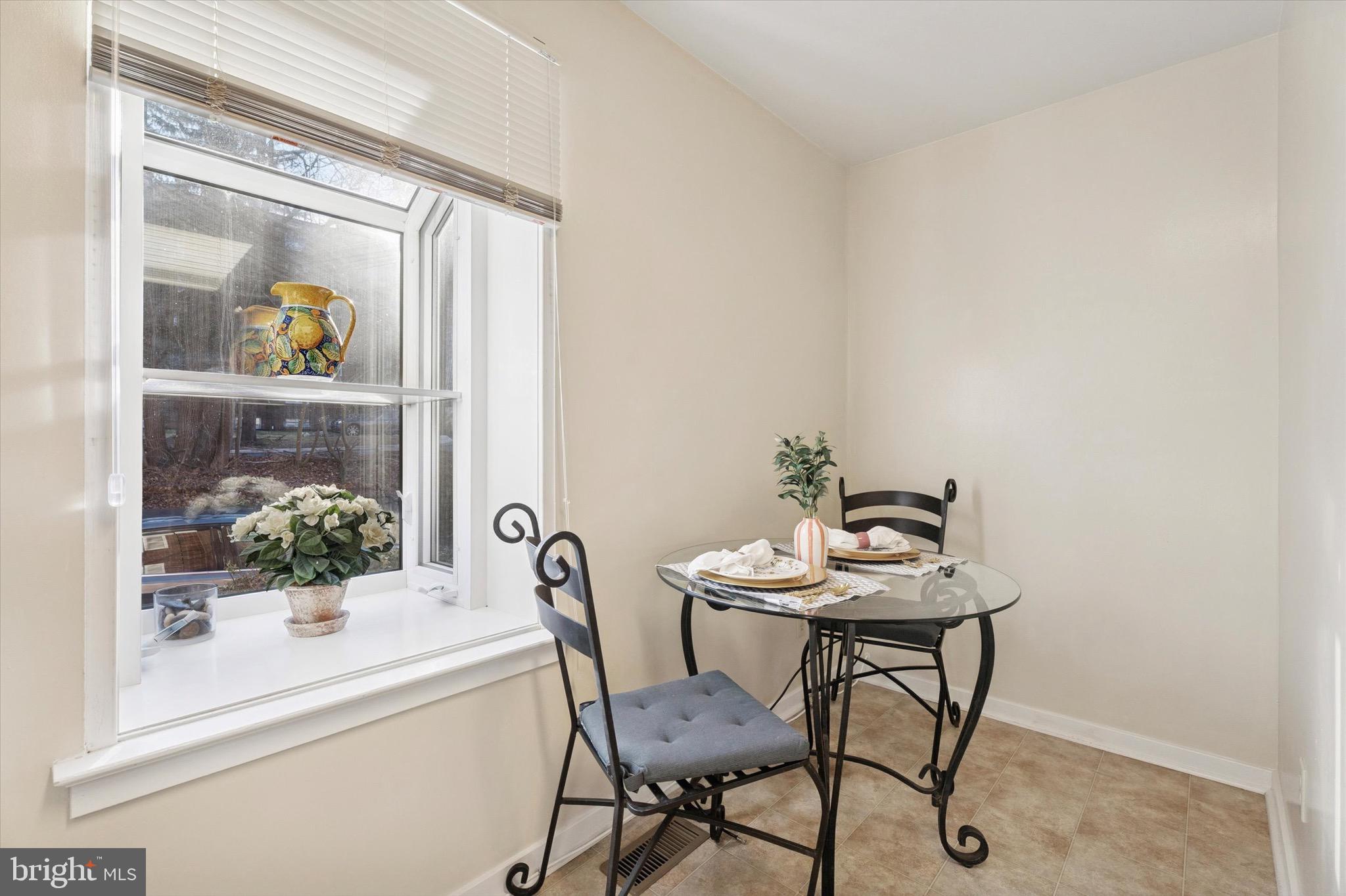 MAYFLOWER SQUARE - Residential