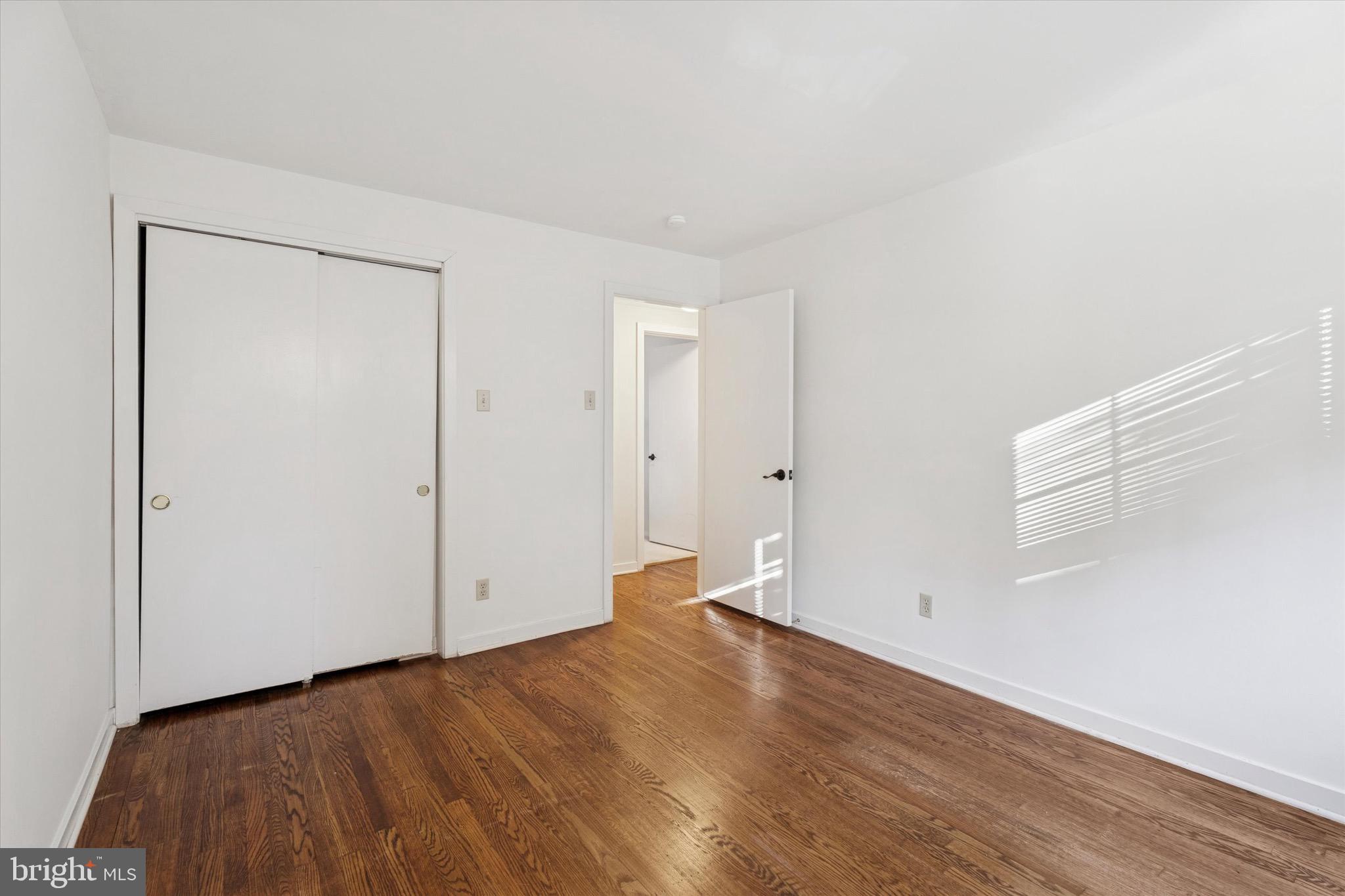 MAYFLOWER SQUARE - Residential