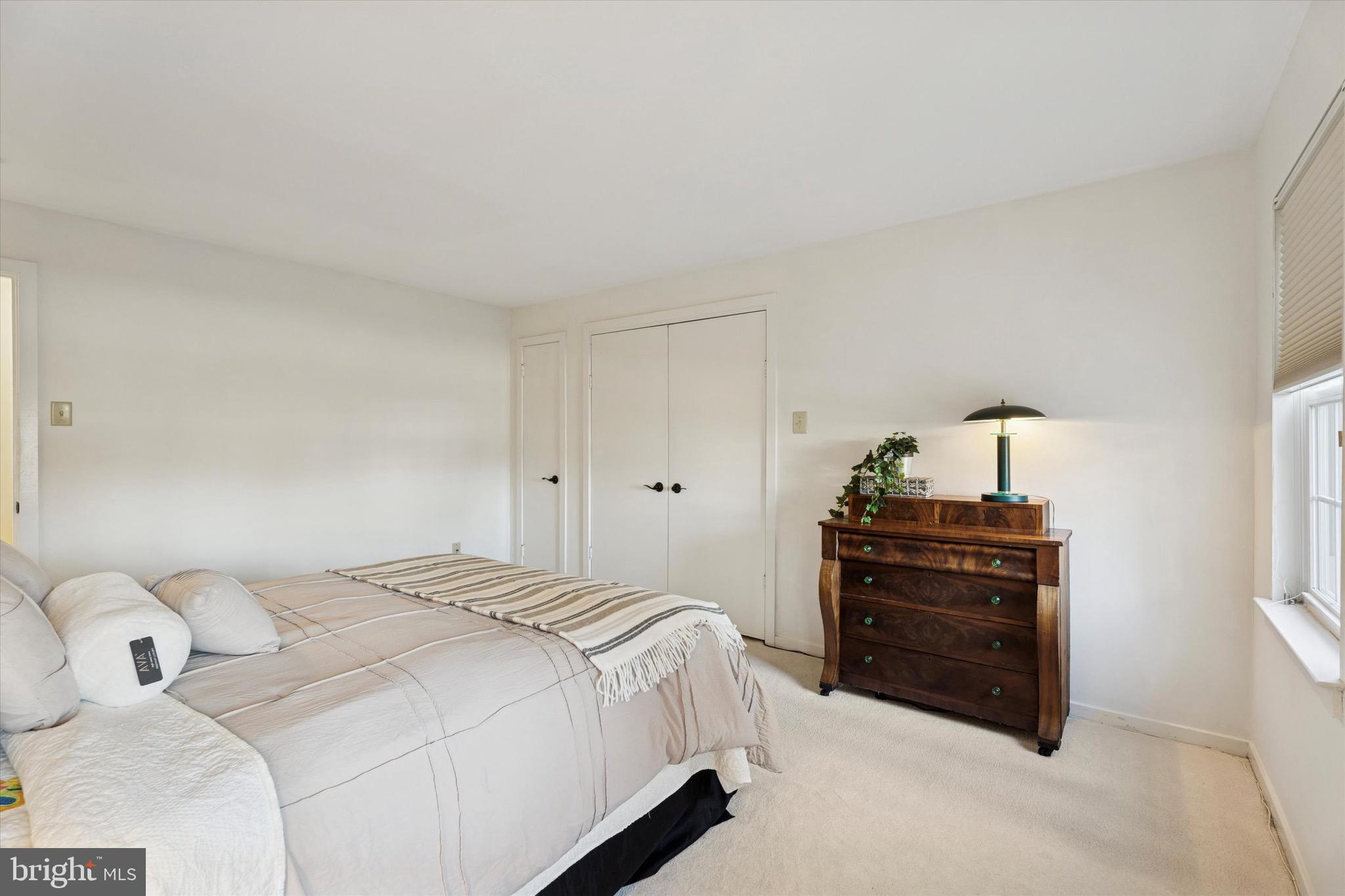 MAYFLOWER SQUARE - Residential