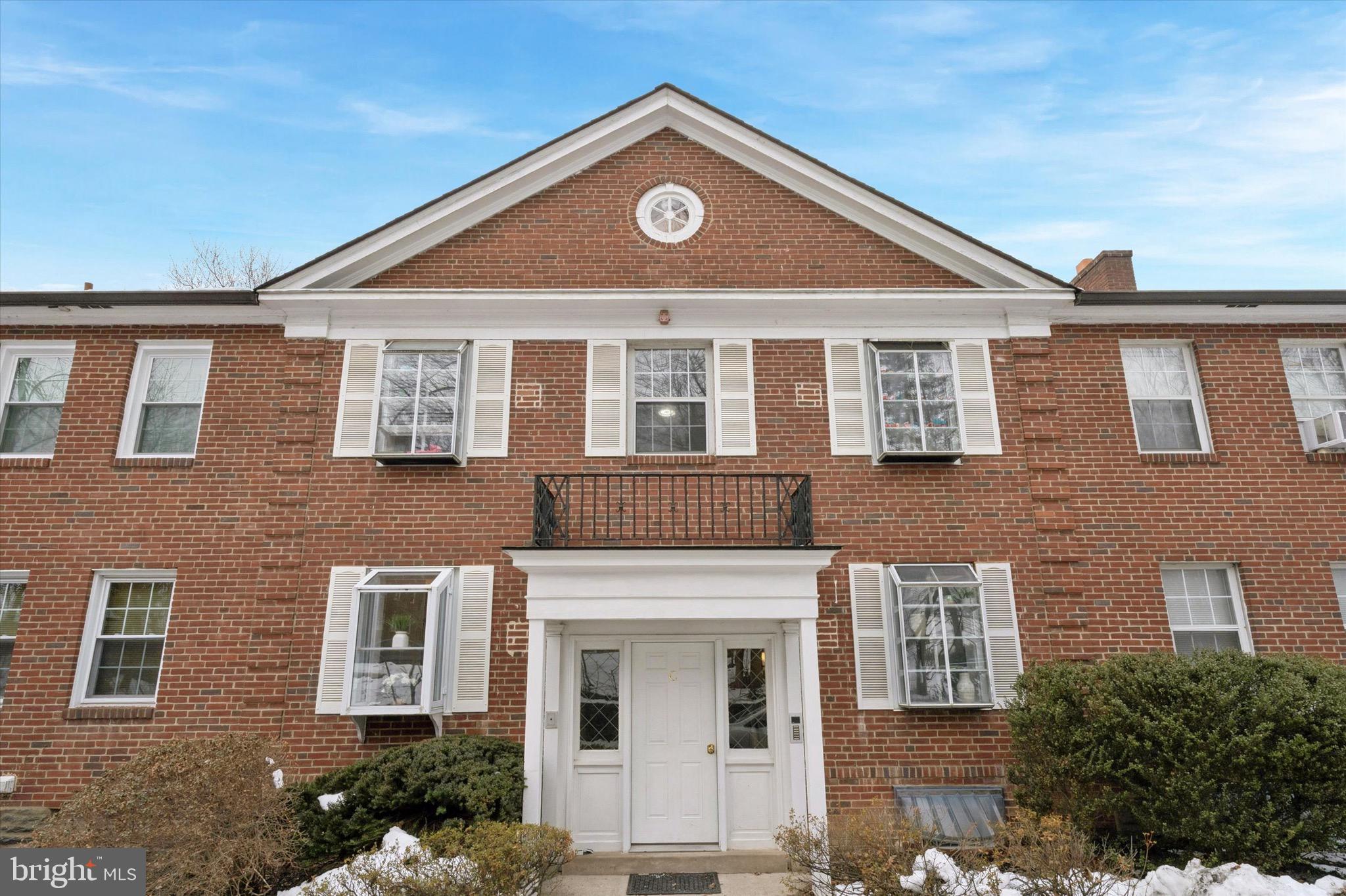 MAYFLOWER SQUARE - Residential