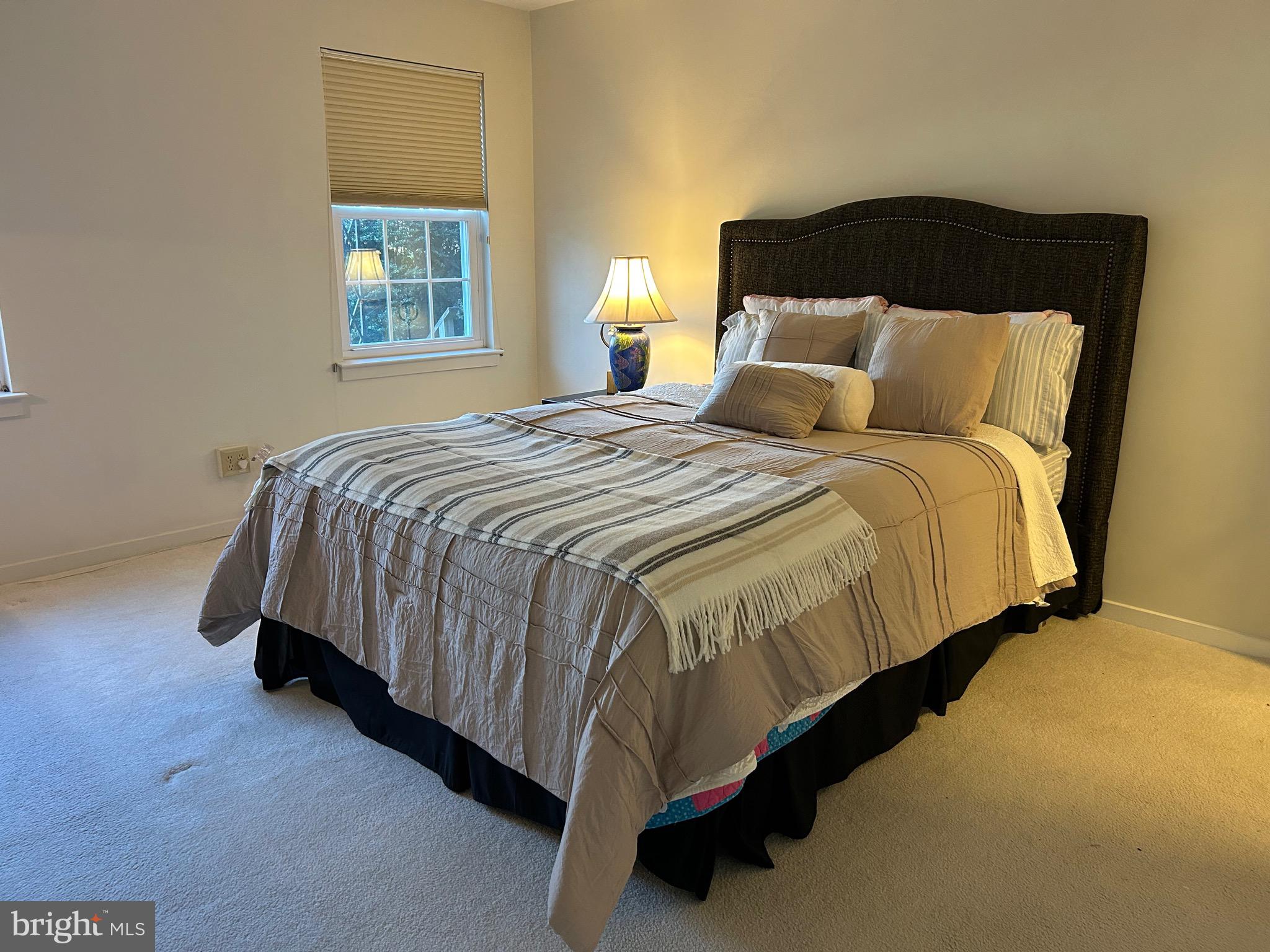 MAYFLOWER SQUARE - Residential