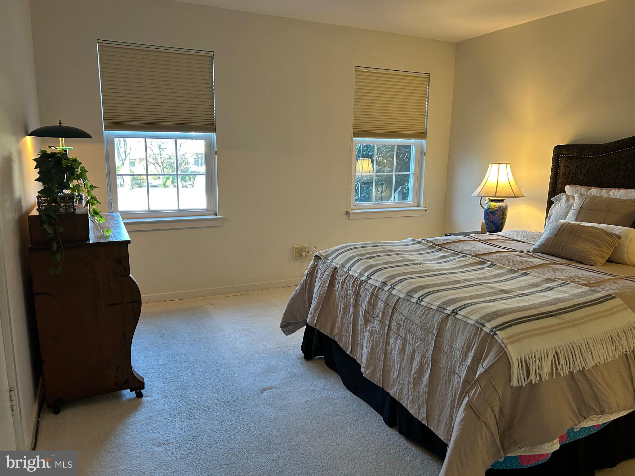 MAYFLOWER SQUARE - Residential