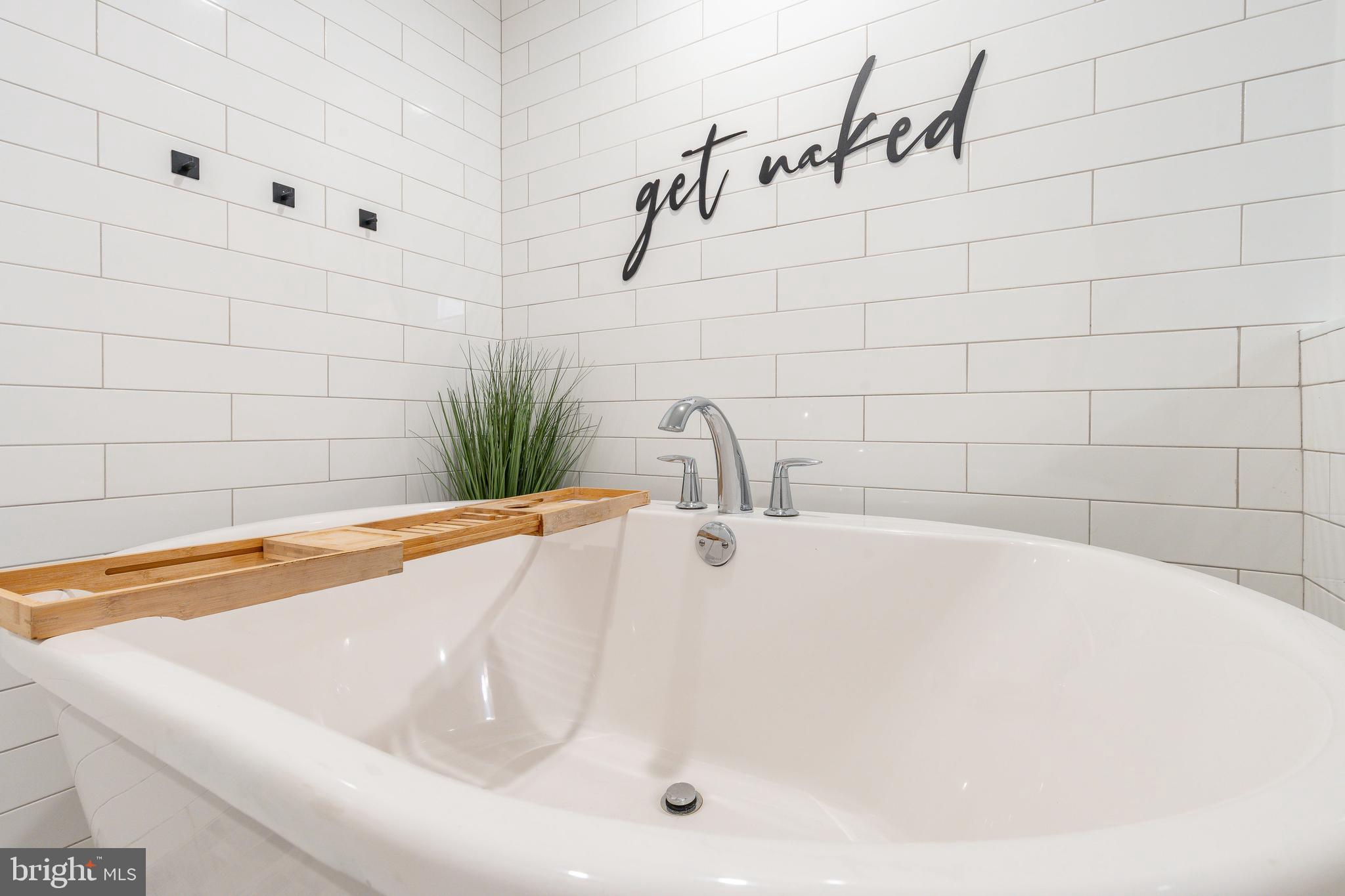 OLDE KENSINGTON - Residential