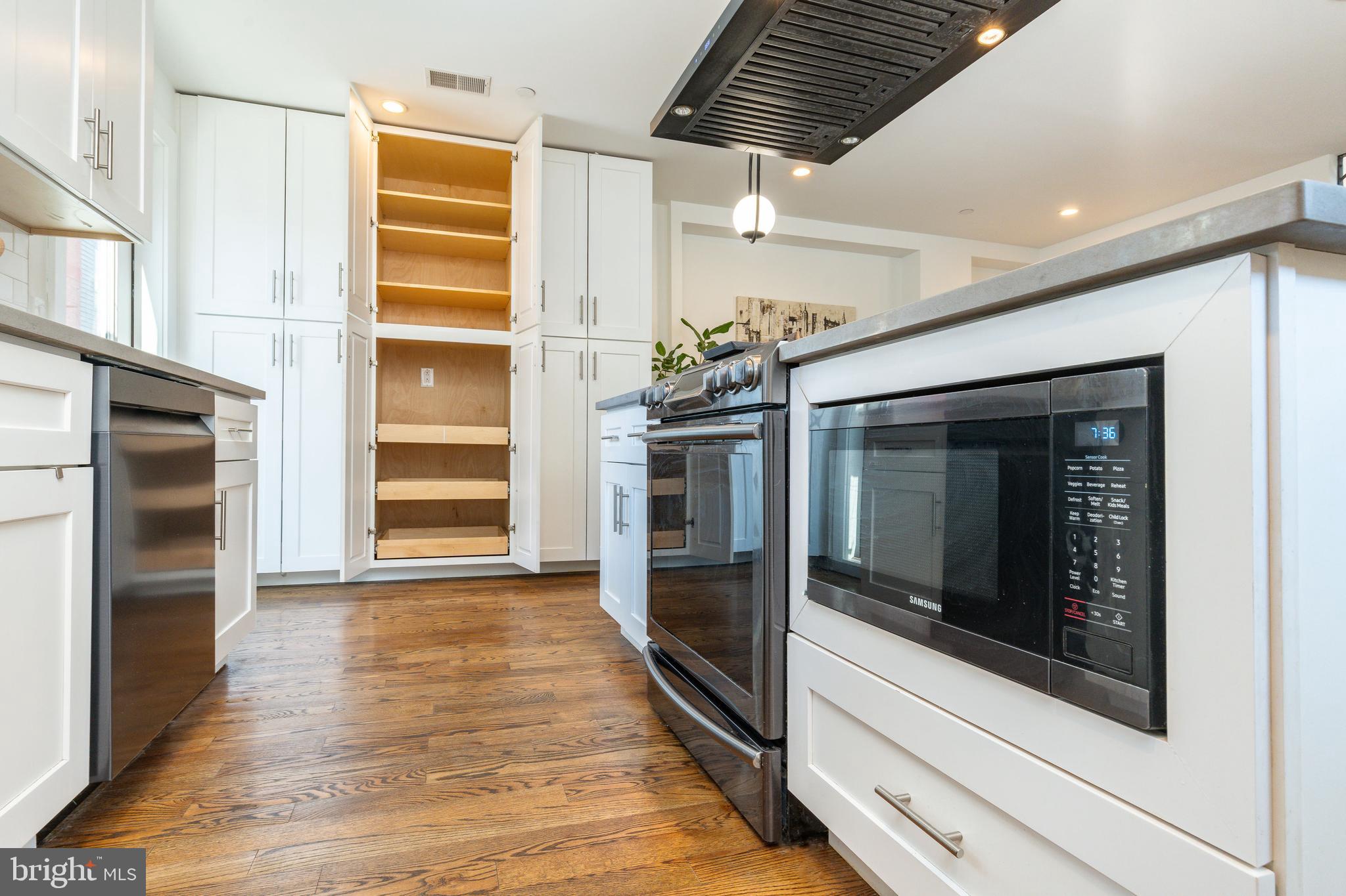 OLDE KENSINGTON - Residential