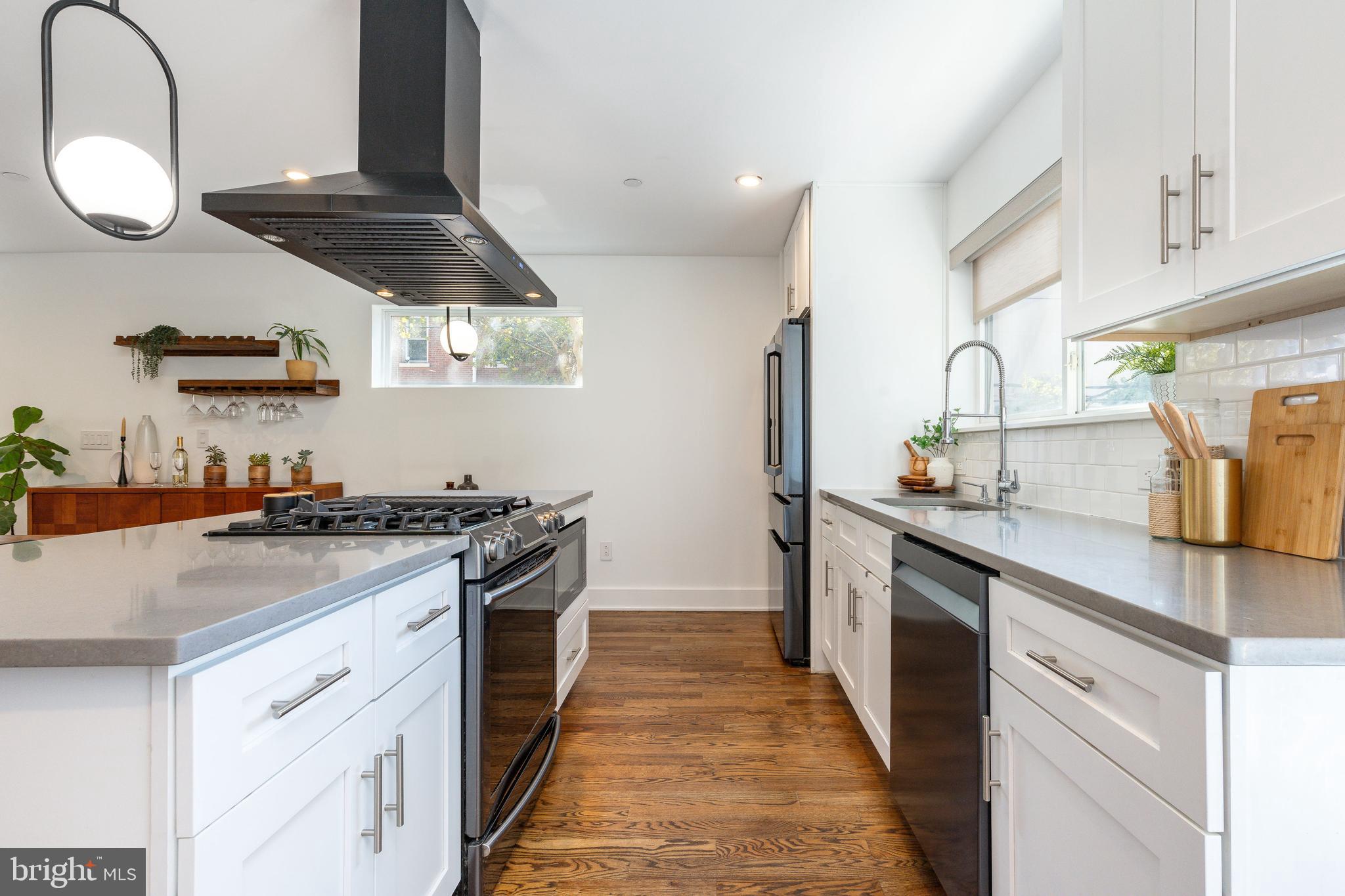 OLDE KENSINGTON - Residential