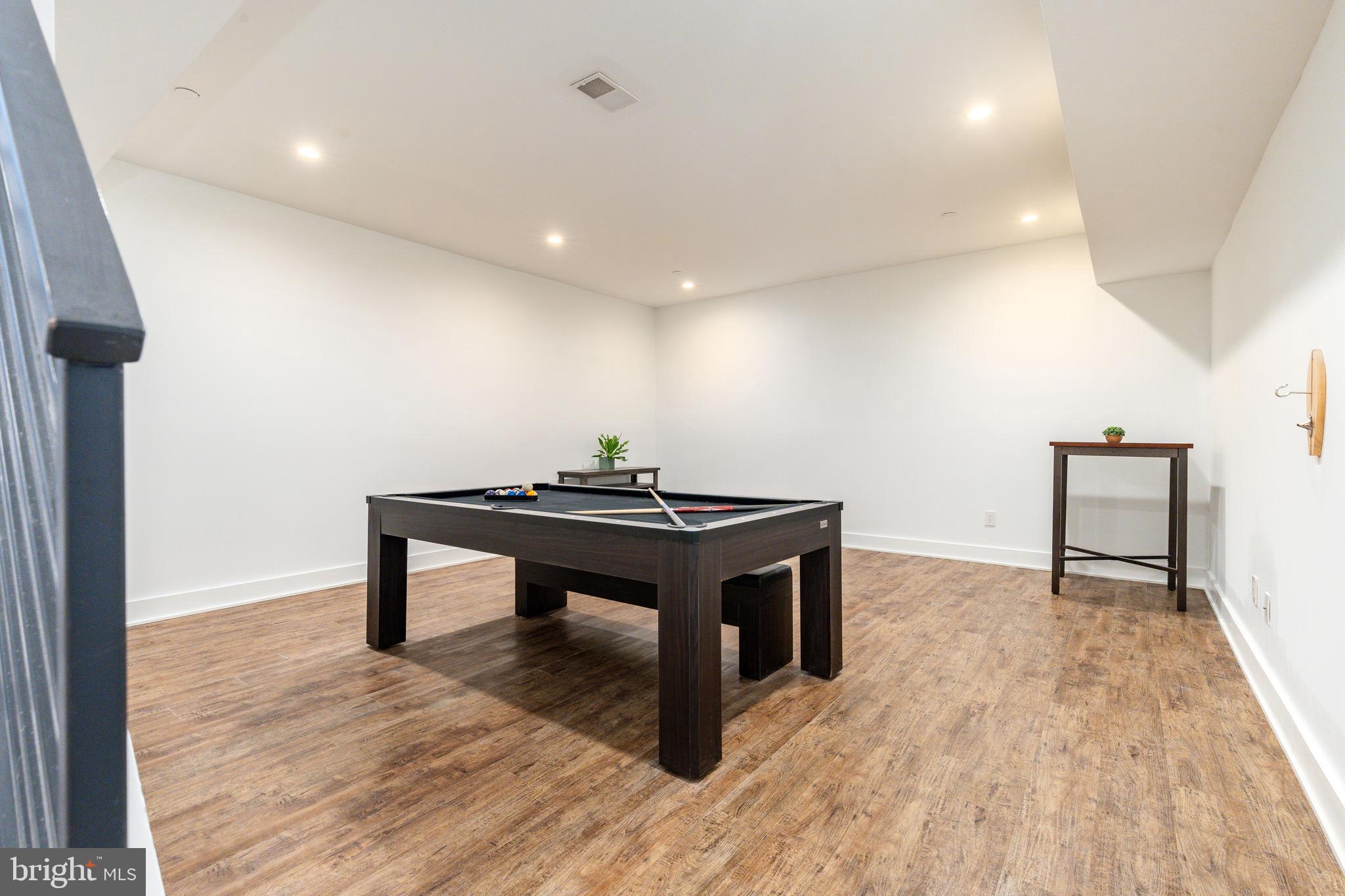 OLDE KENSINGTON - Residential