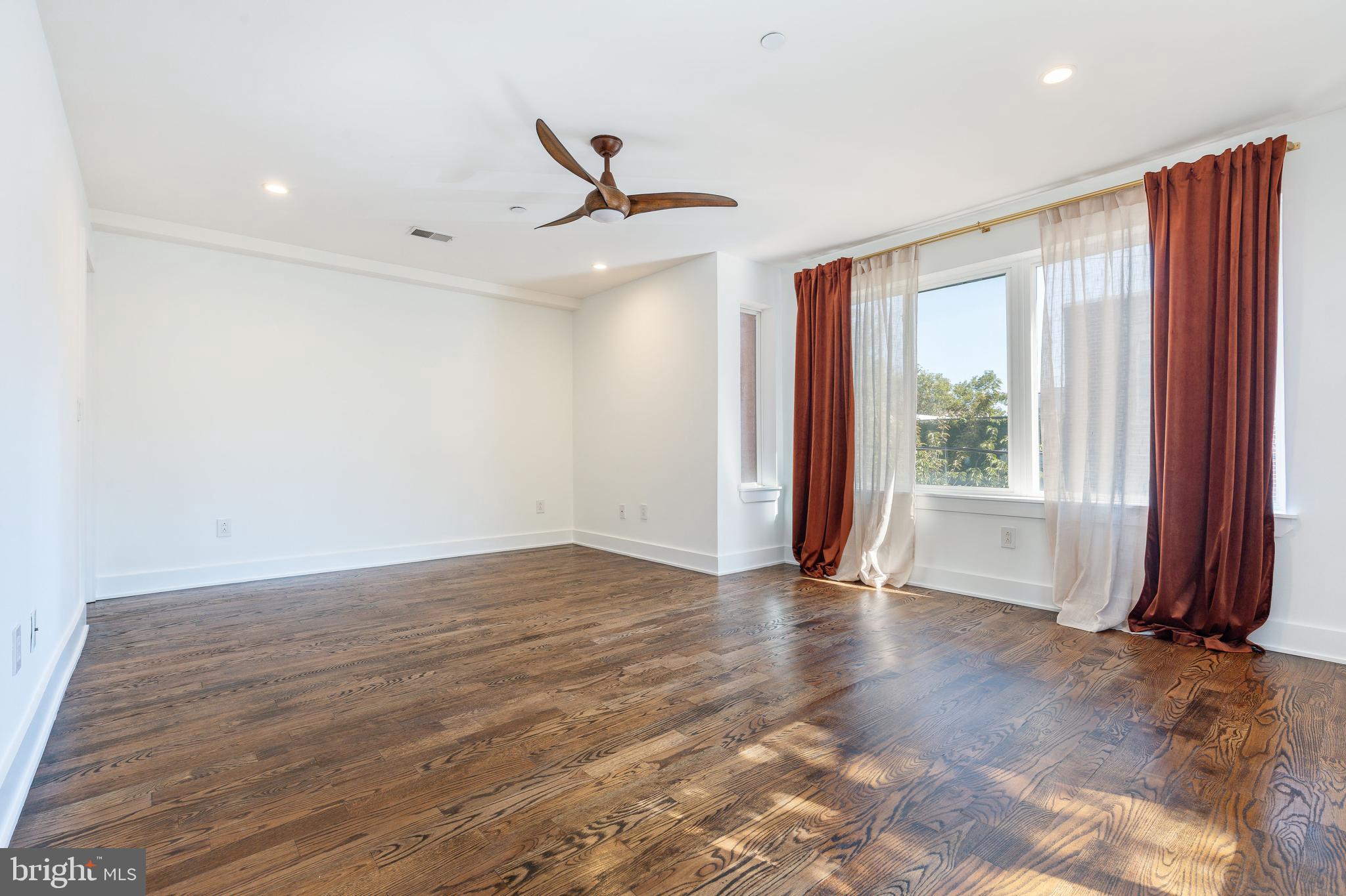 OLDE KENSINGTON - Residential