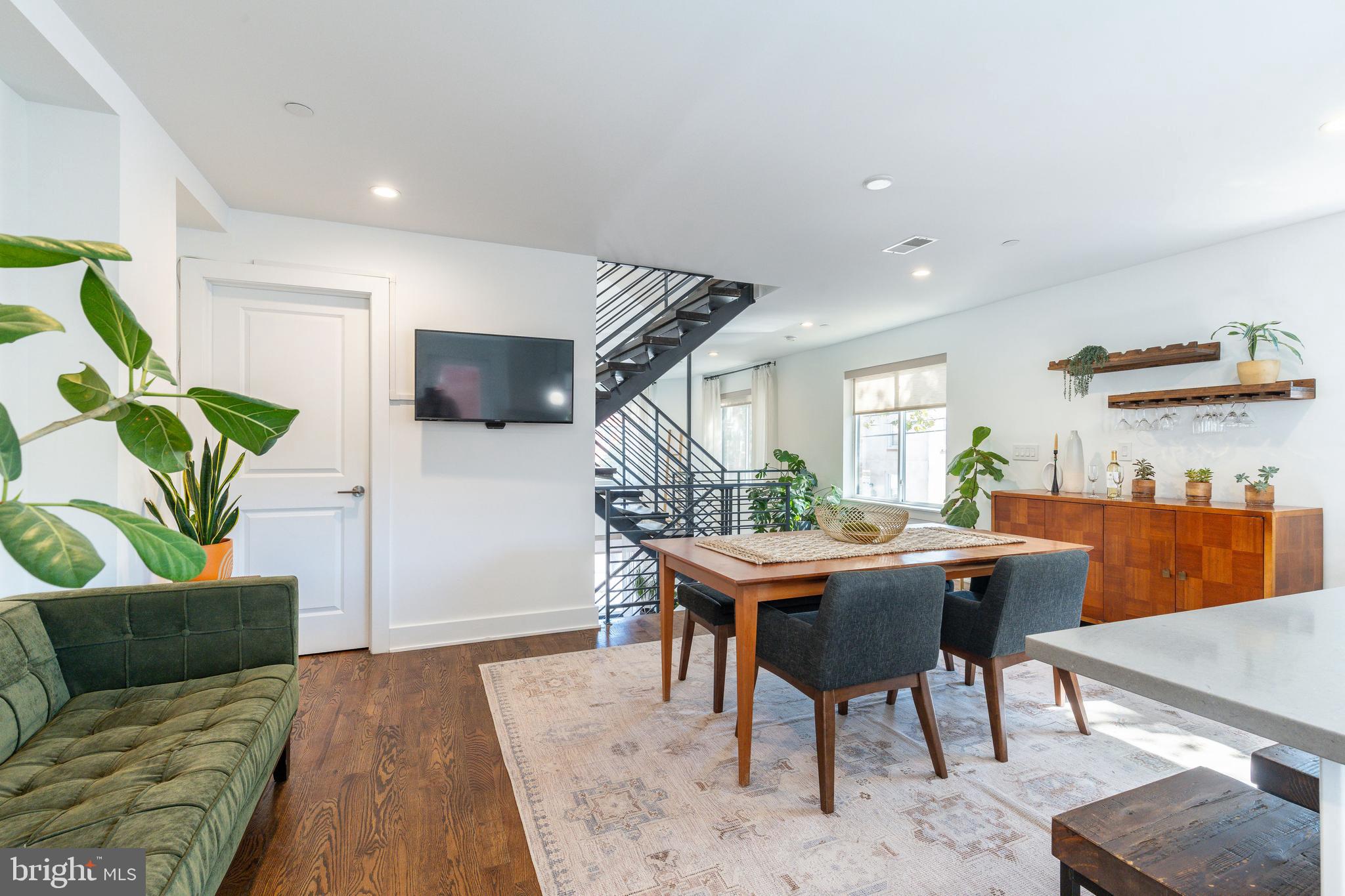 OLDE KENSINGTON - Residential