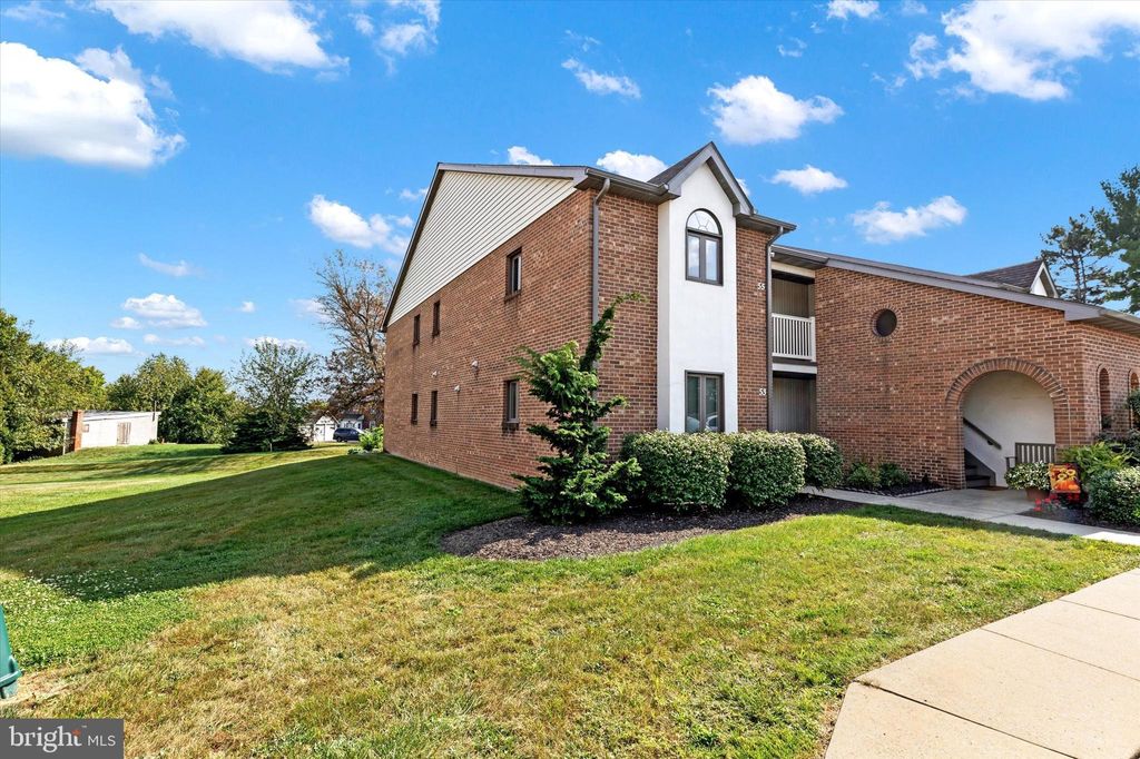 Photo of 53 Black Oak Drive, Lancaster, PA 17602 (MLS # PALA2057776)