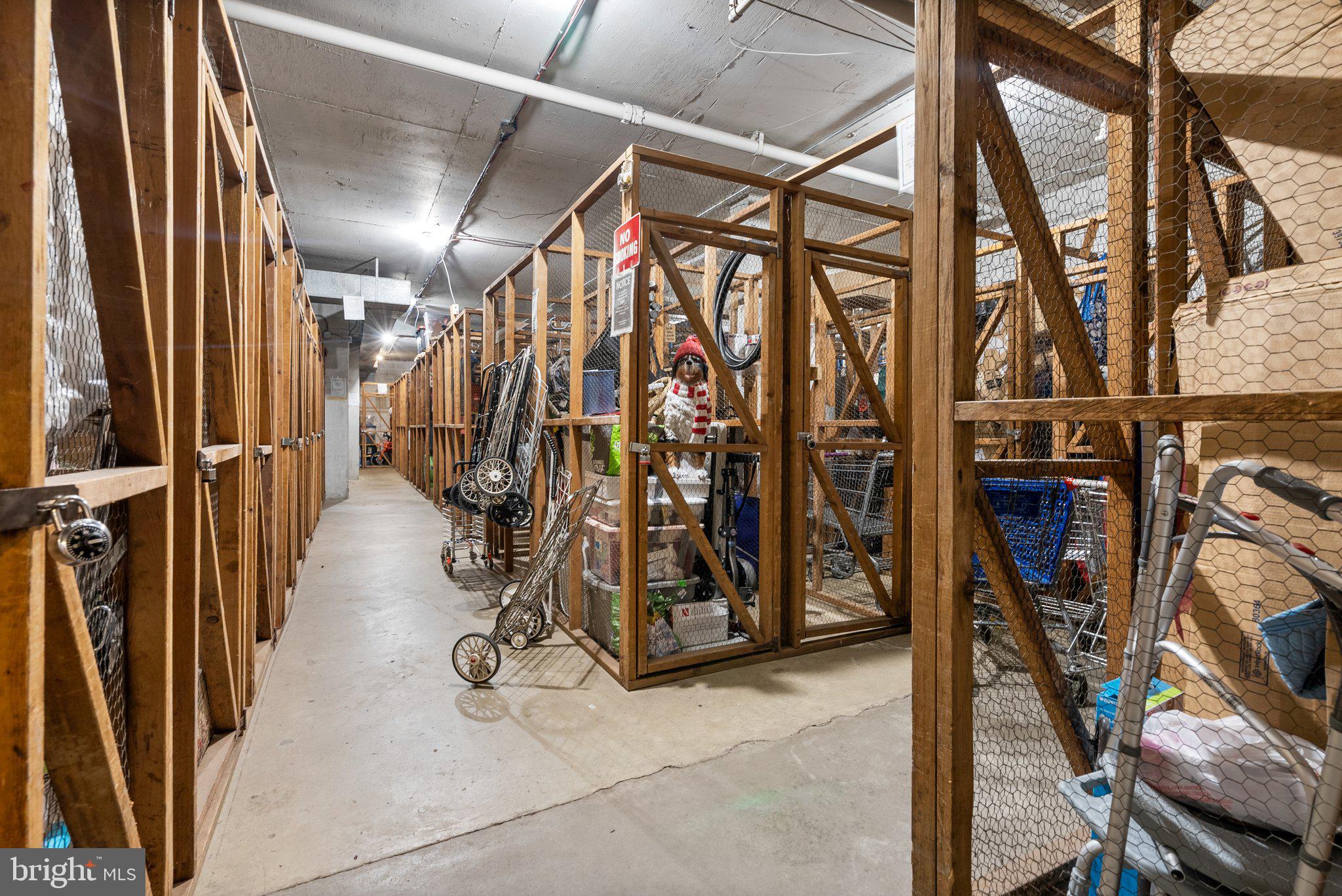 WHITEHALL - Residential