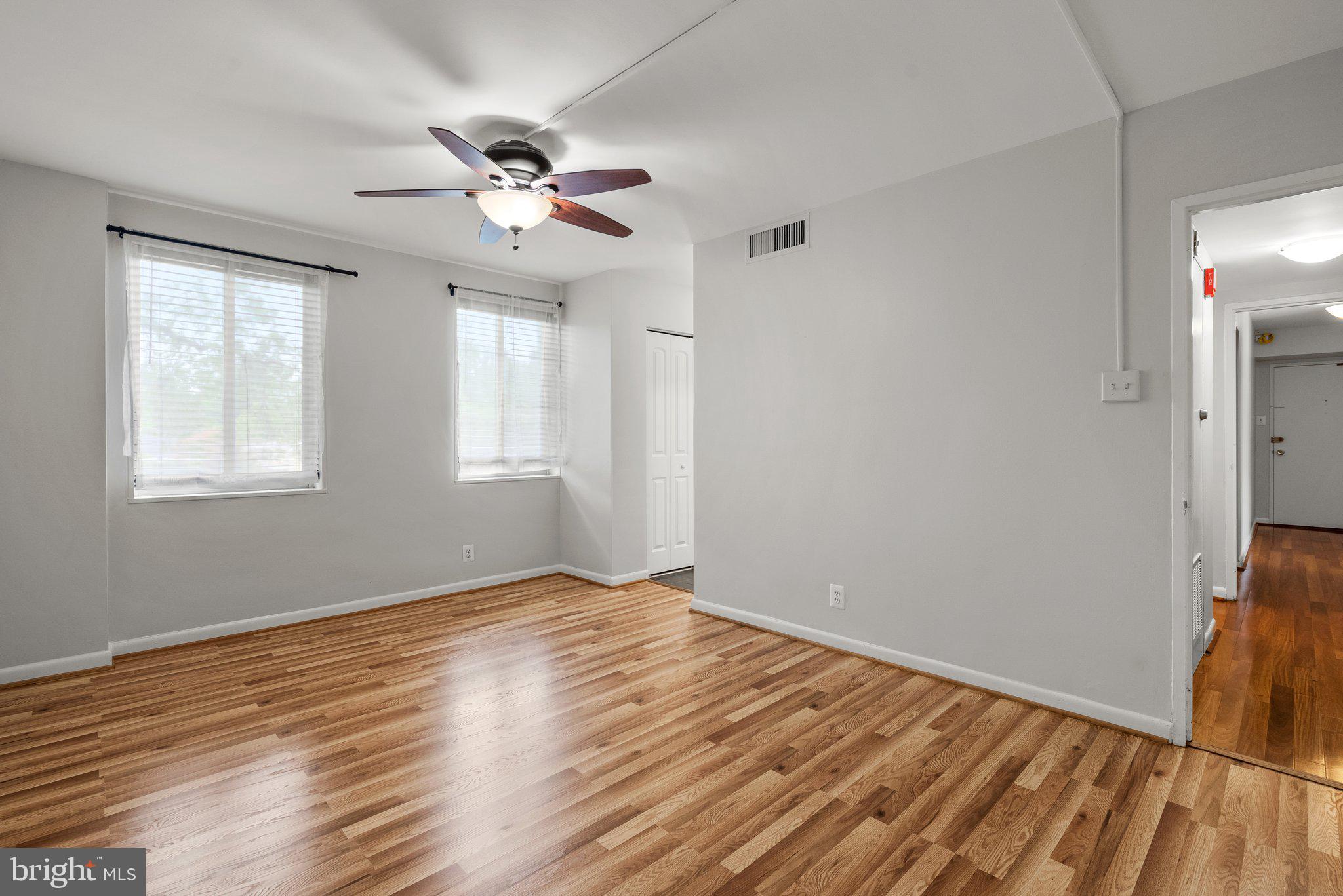 WHITEHALL - Residential