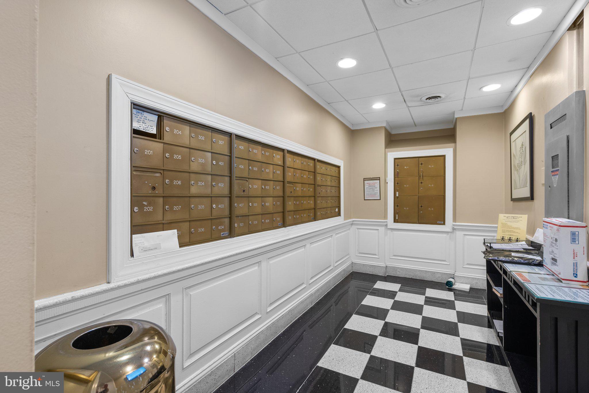 WHITEHALL - Residential