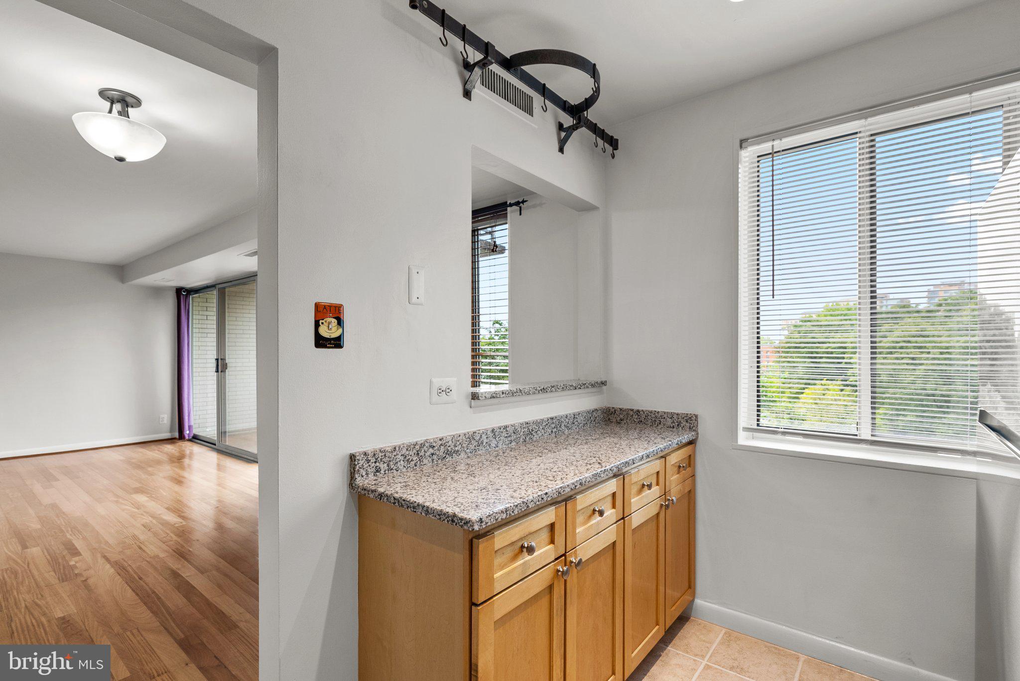 WHITEHALL - Residential