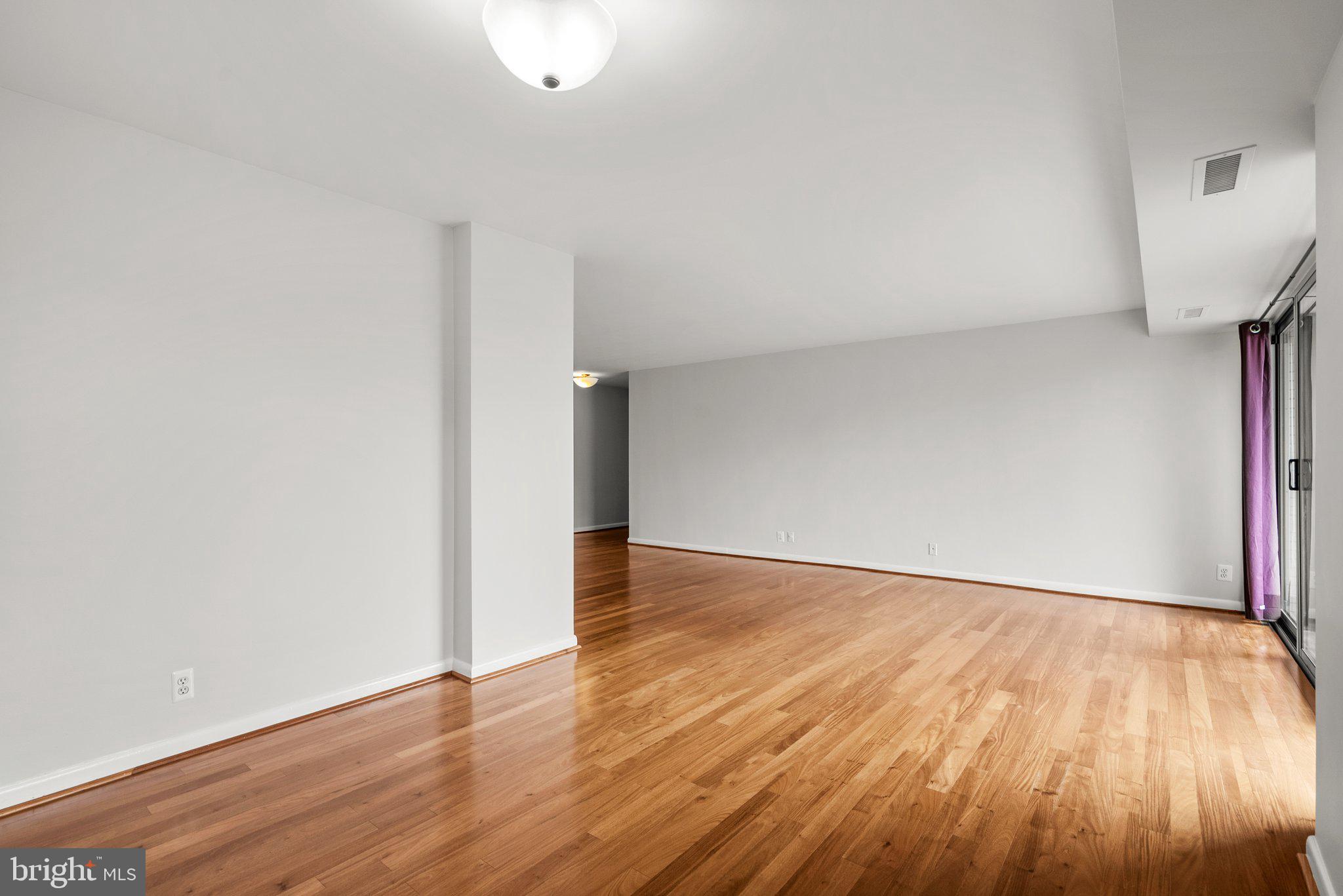 WHITEHALL - Residential