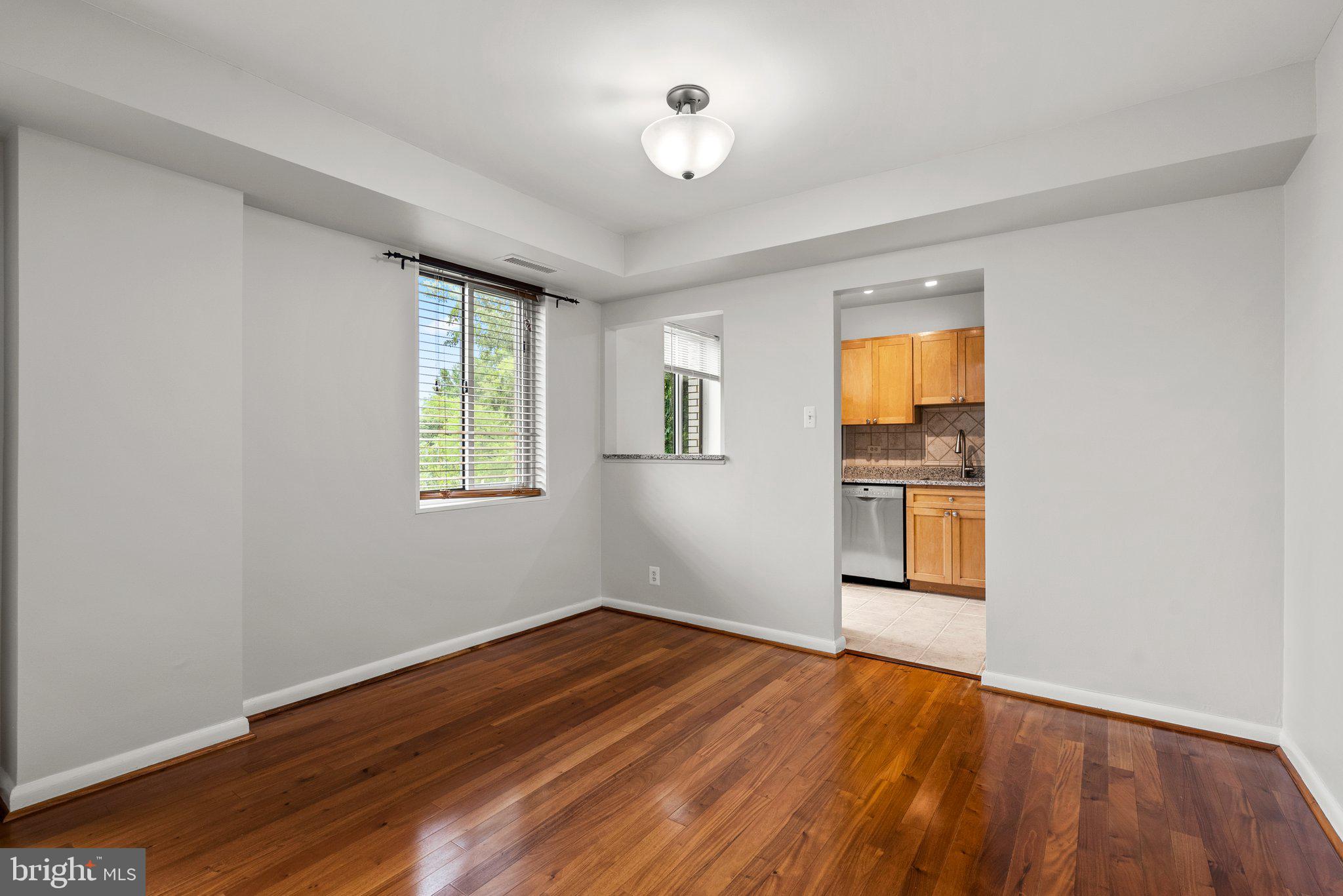 WHITEHALL - Residential