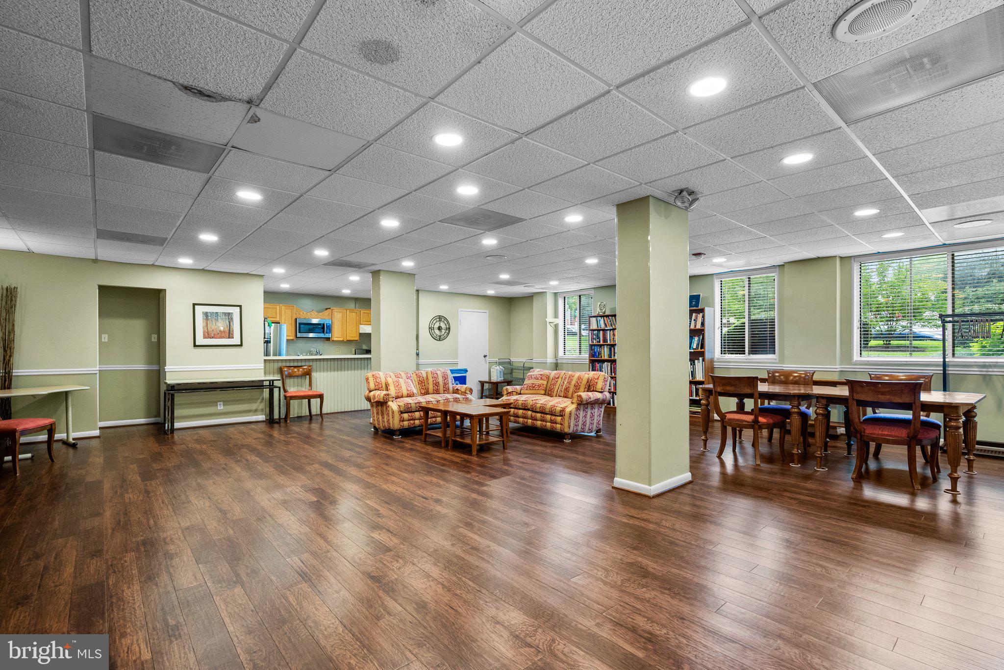 WHITEHALL - Residential