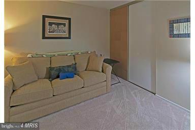 VILLARIDGE - Residential