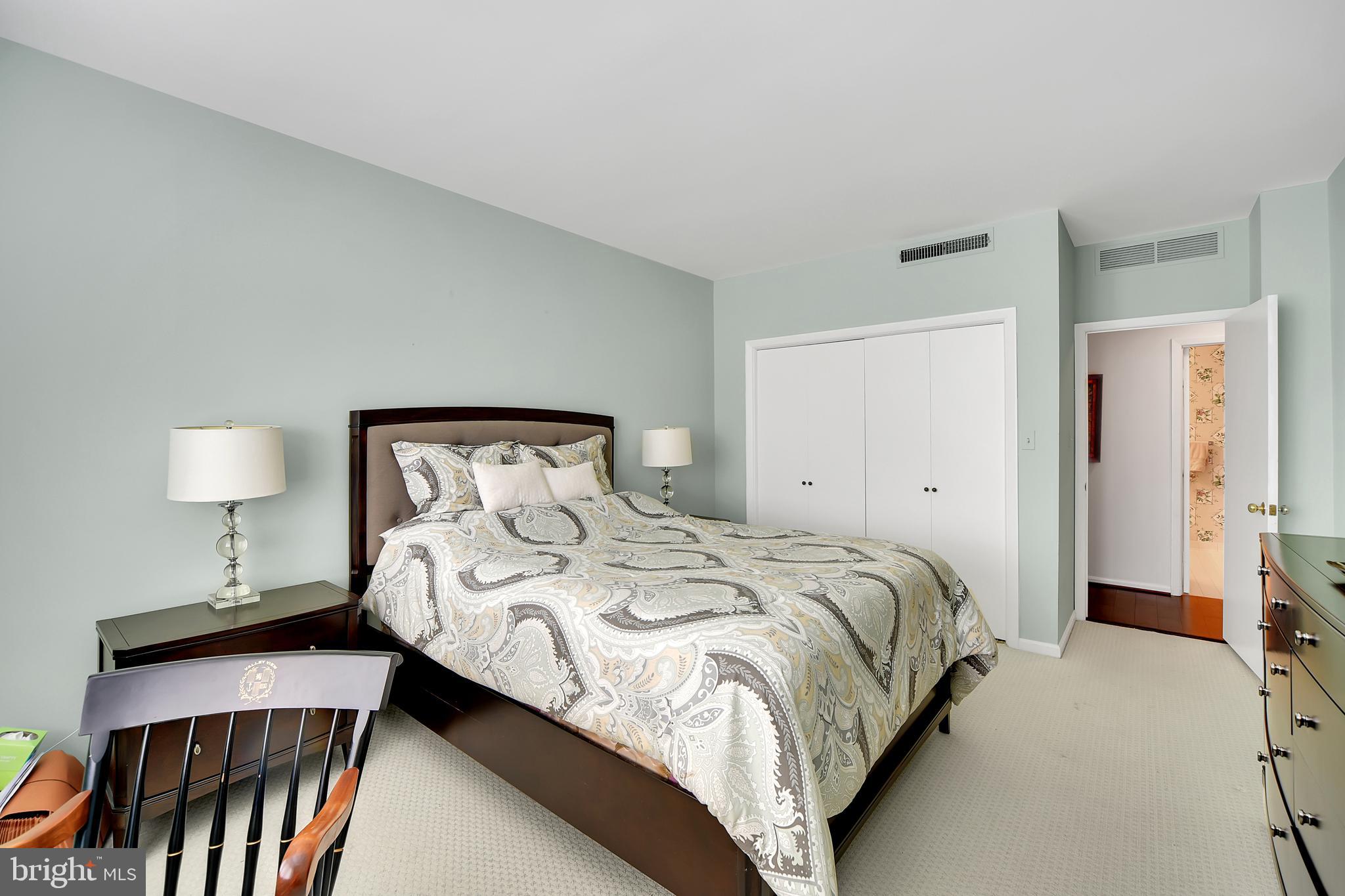 ONE SLADE - Residential