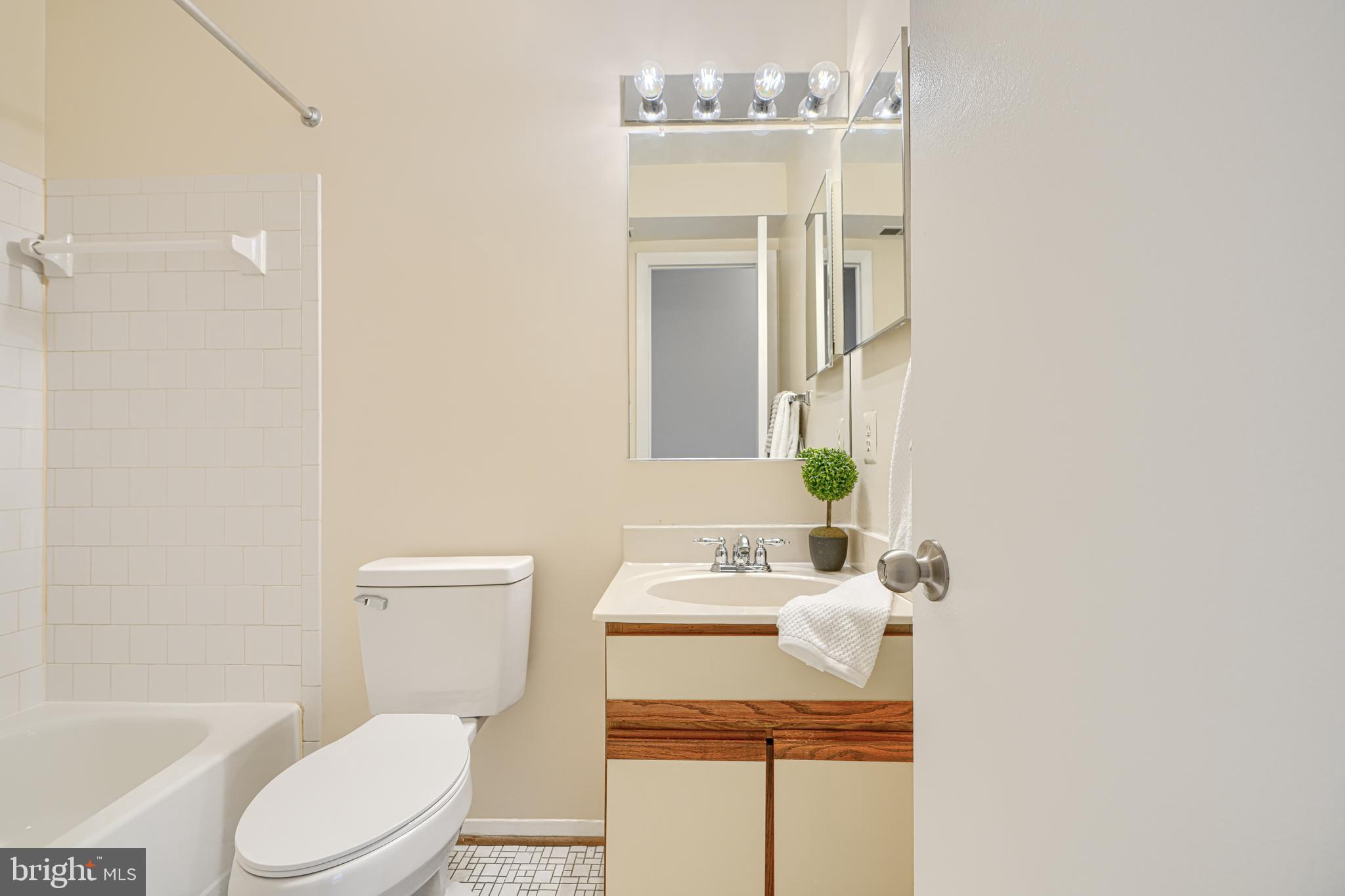 KENWOOD GARDENS - Residential