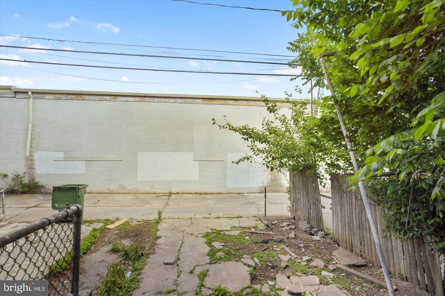 HIGHLANDTOWN - Residential Lease