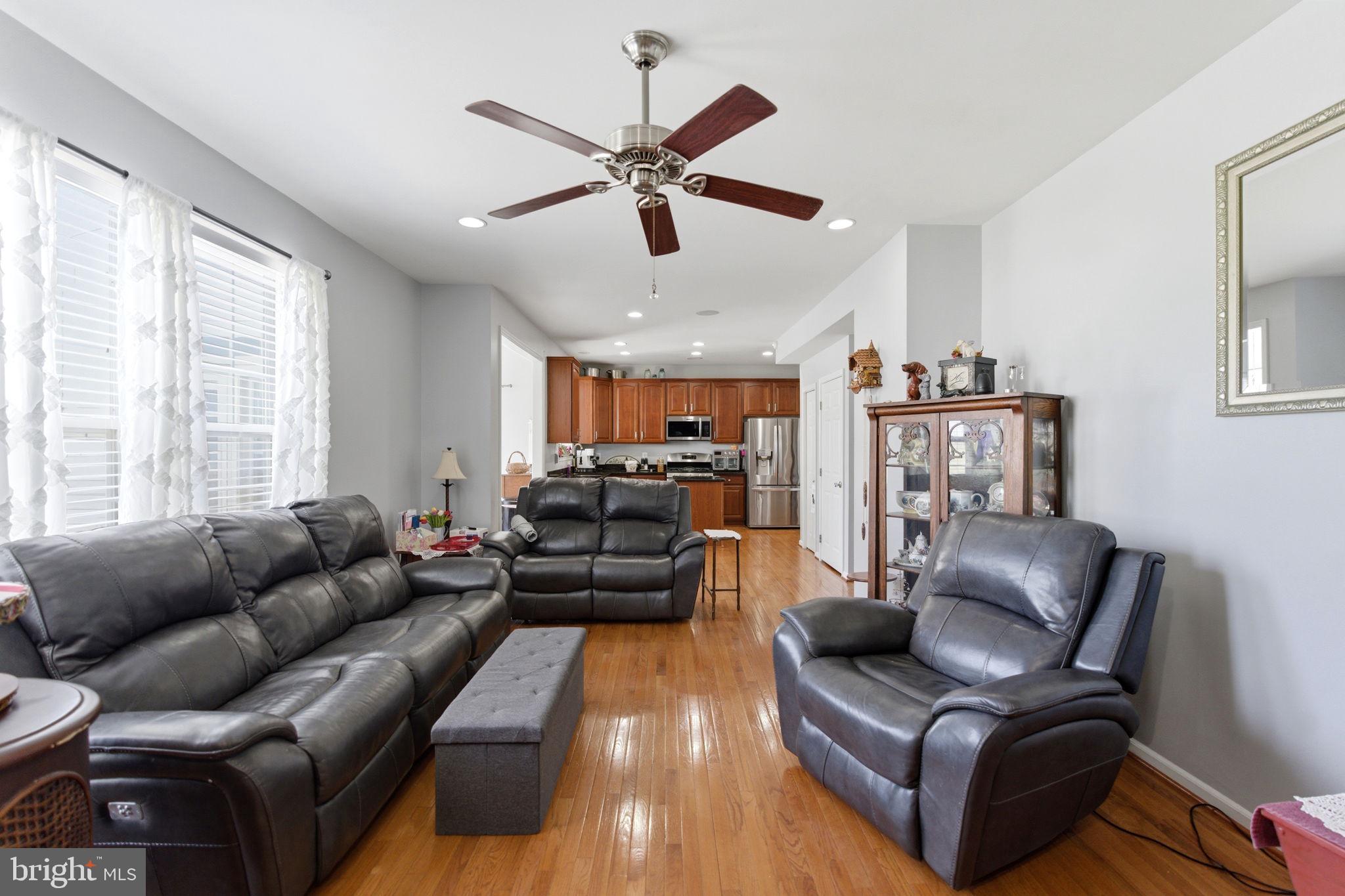 100 HALF PENNY COURT