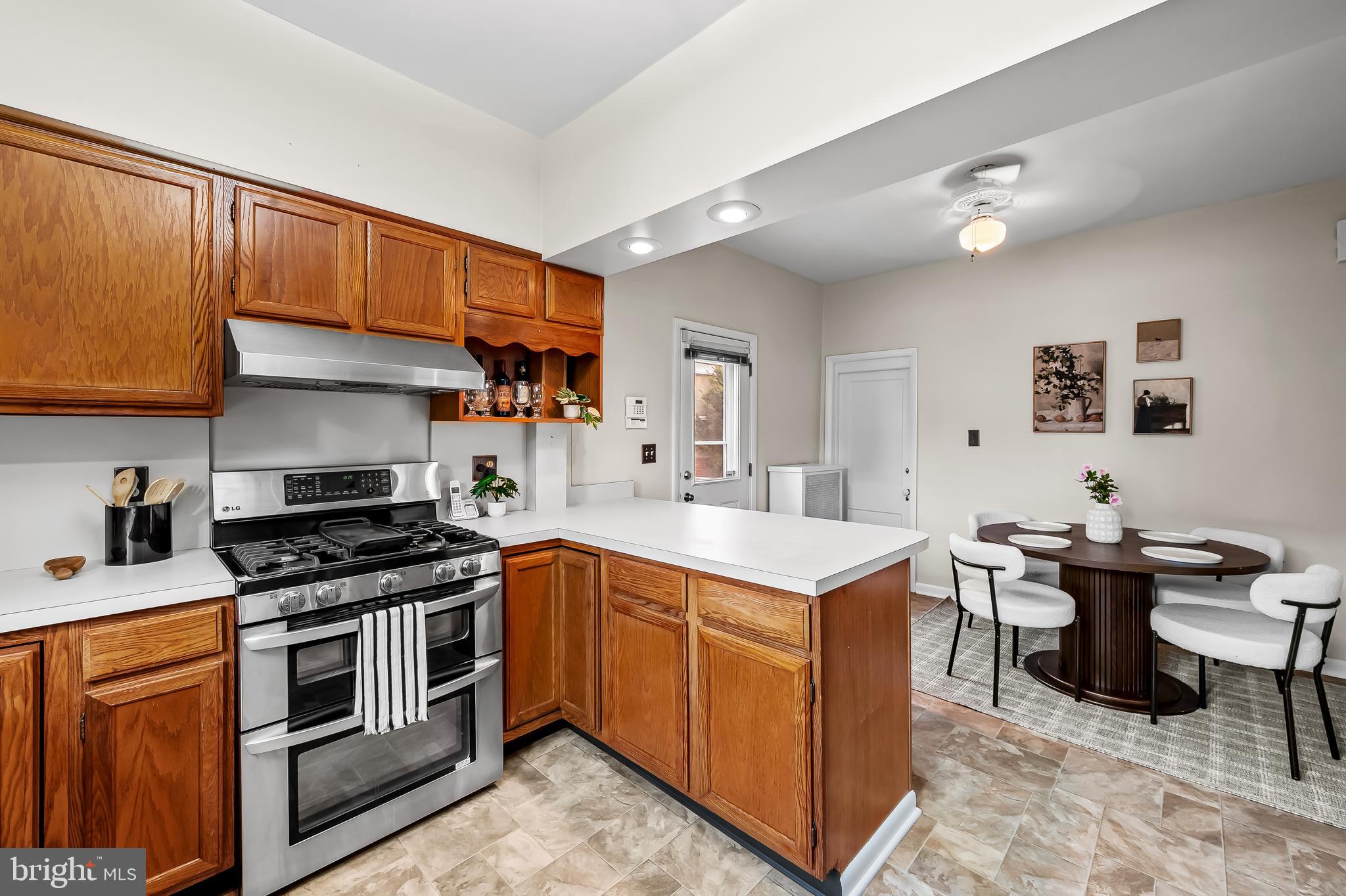 ROLAND PARK - Residential