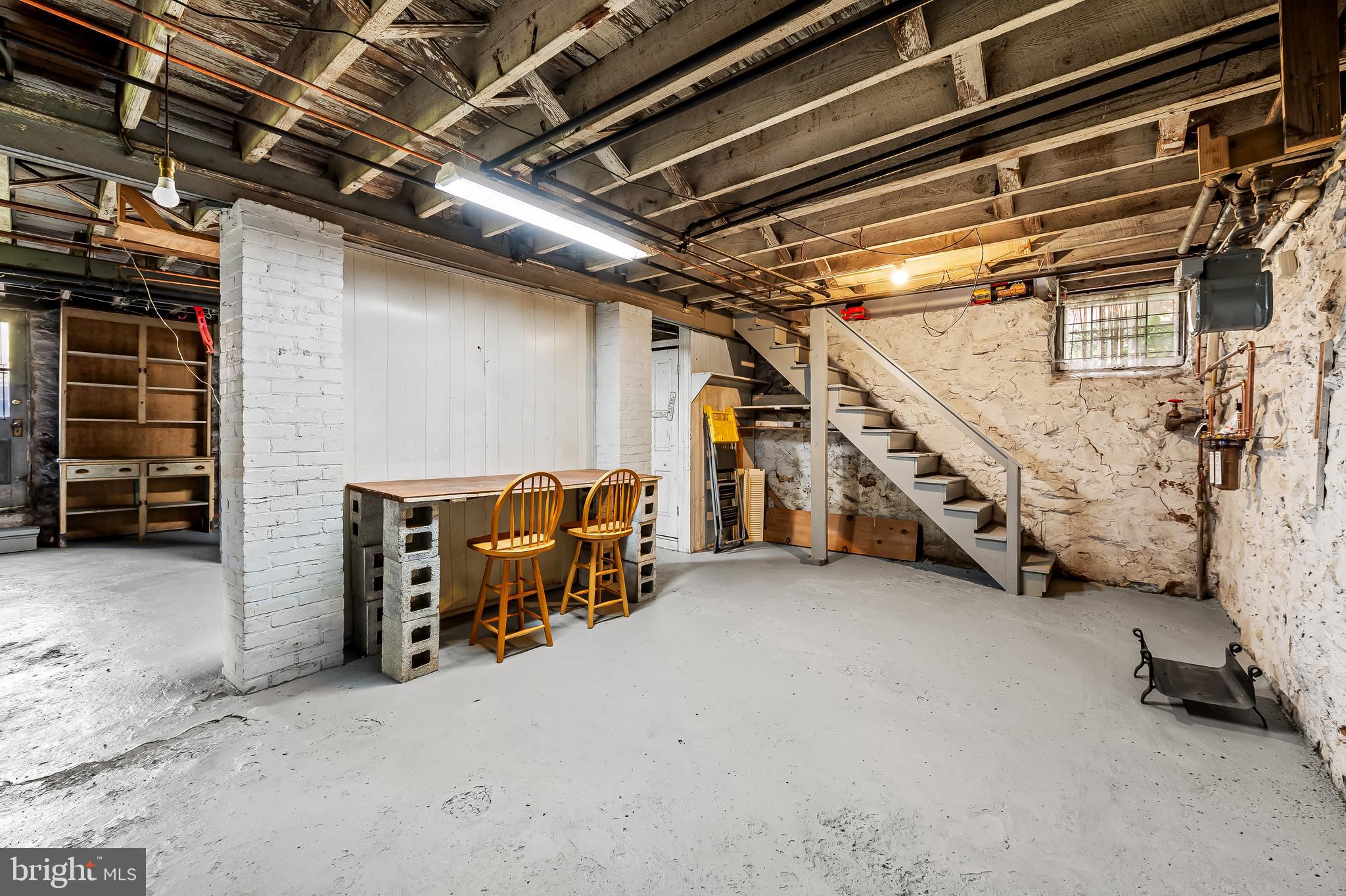 ROLAND PARK - Residential