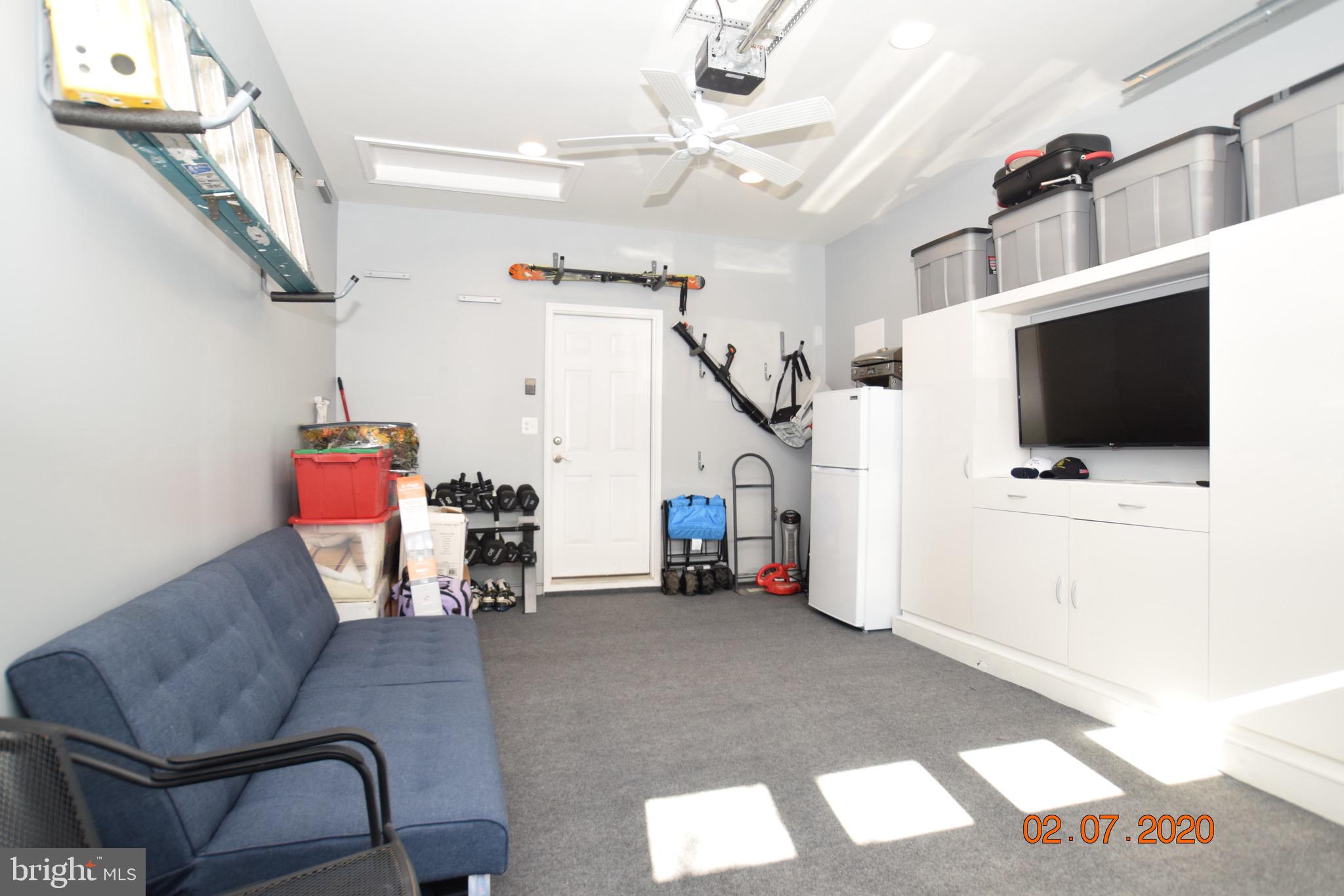 SALEM FIELDS - Residential