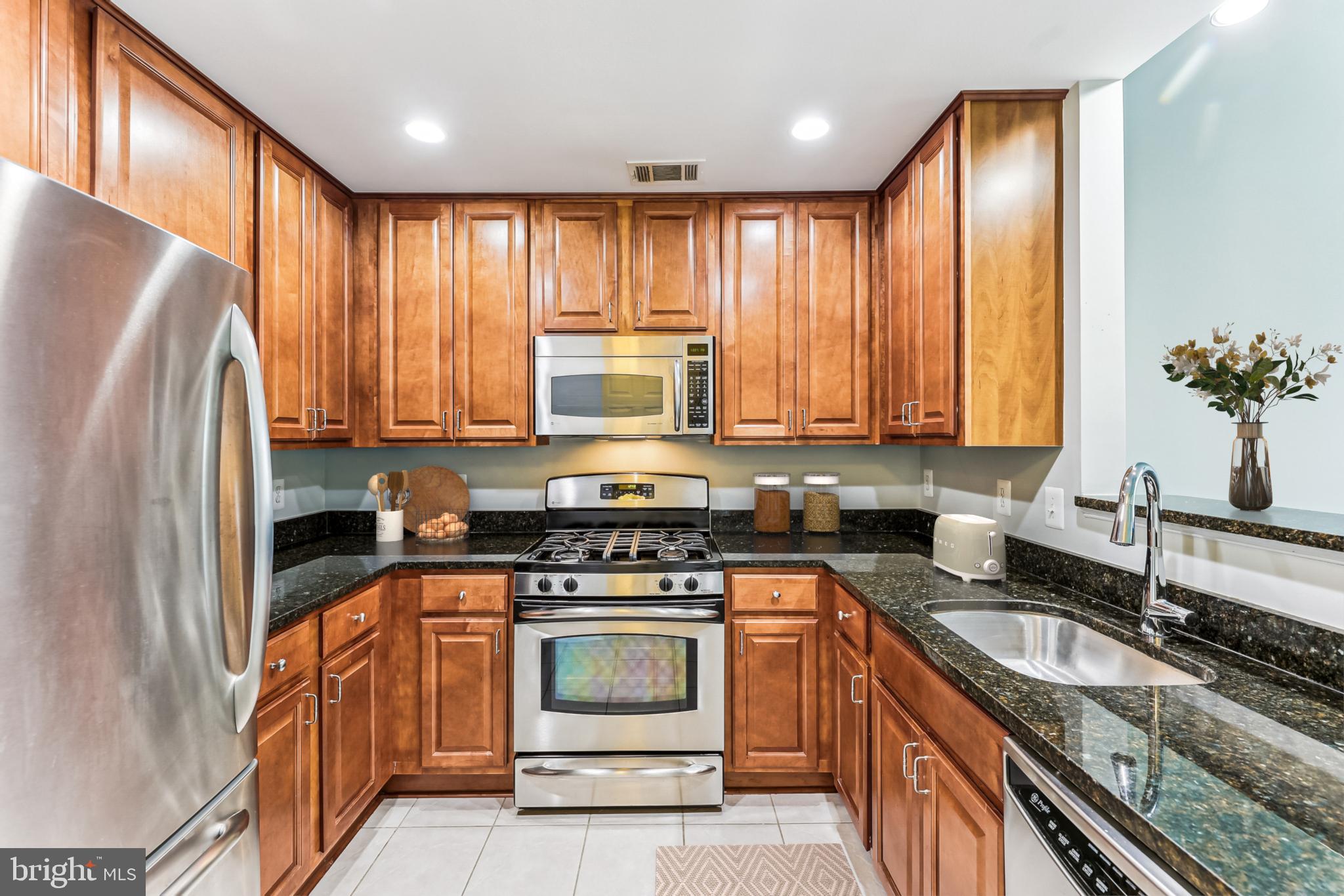 3851 ARISTOTLE COURT 1-412