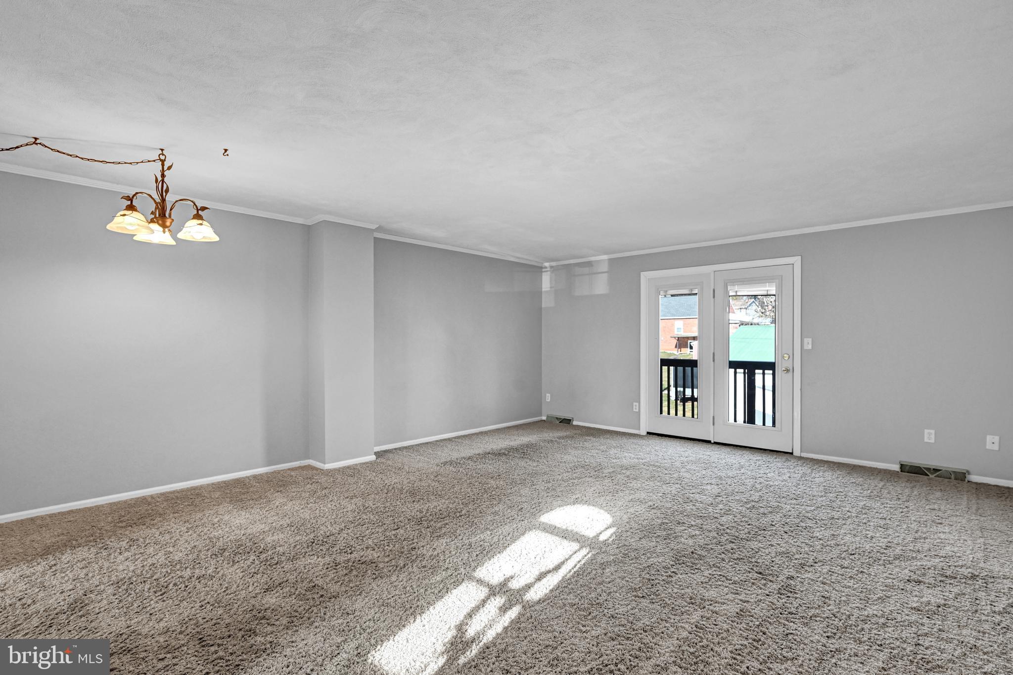 WESTLYN CONDOS - Residential