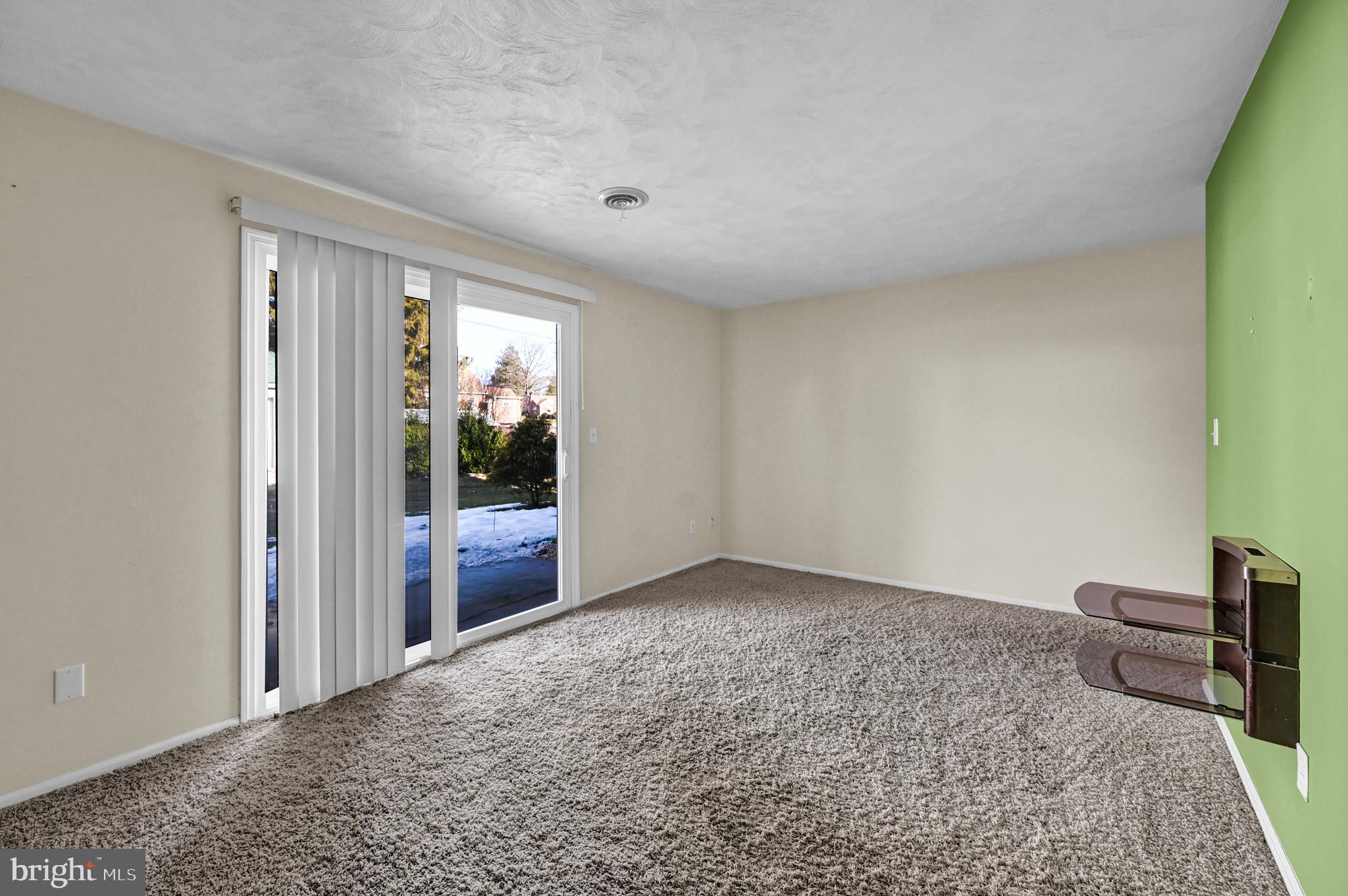 WESTLYN CONDOS - Residential