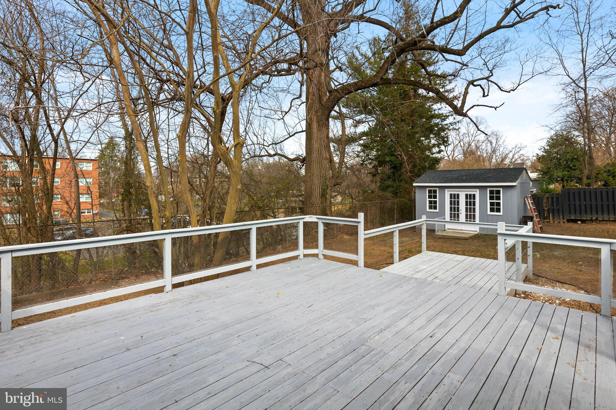 MT RAINIER- ROGERS 1ST A - Residential