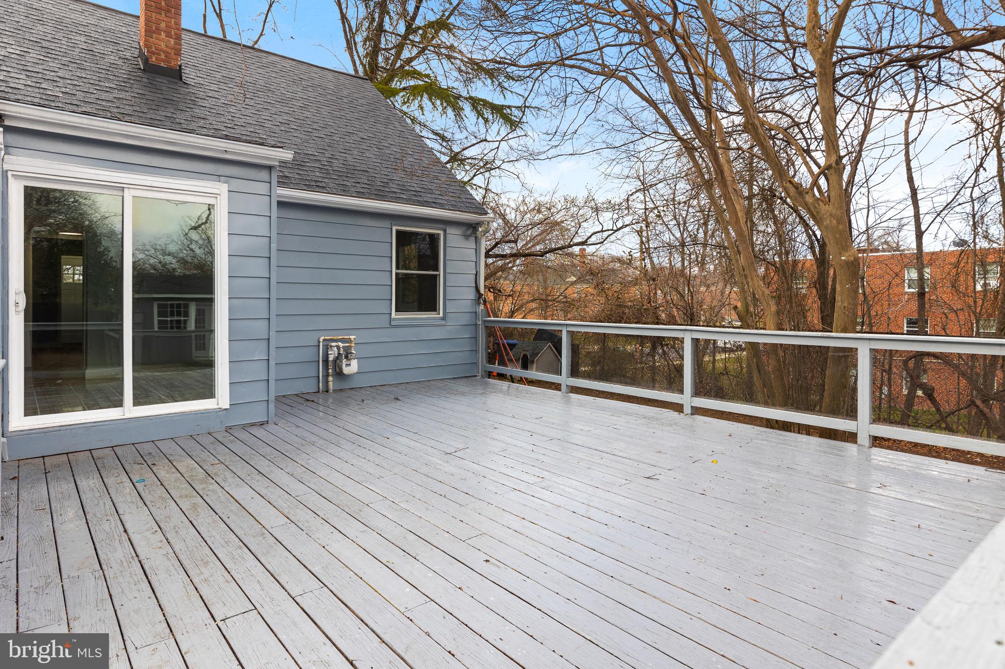 MT RAINIER- ROGERS 1ST A - Residential