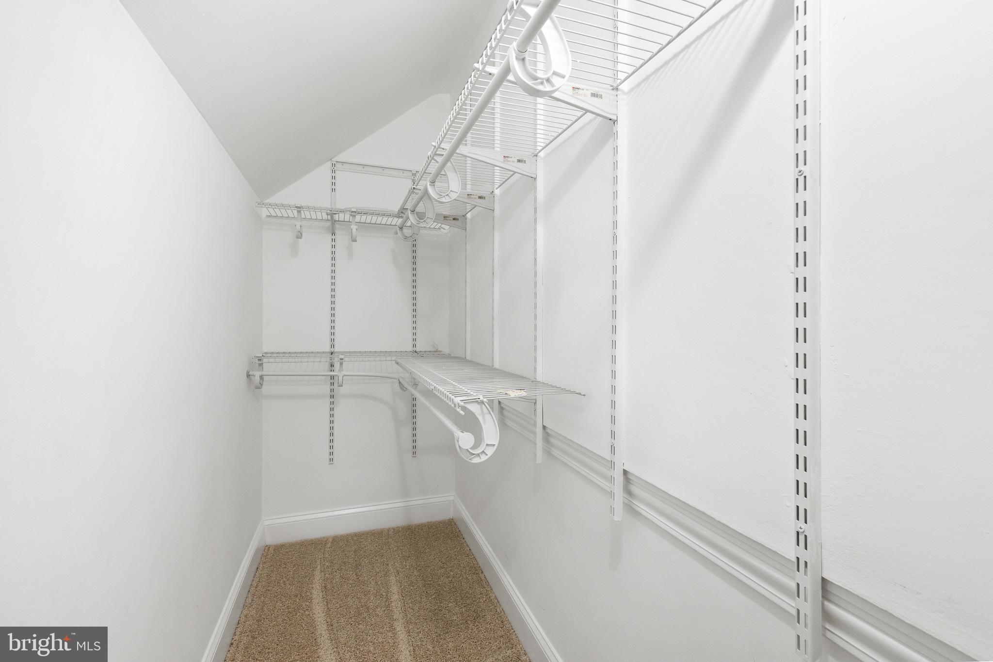 MT RAINIER- ROGERS 1ST A - Residential