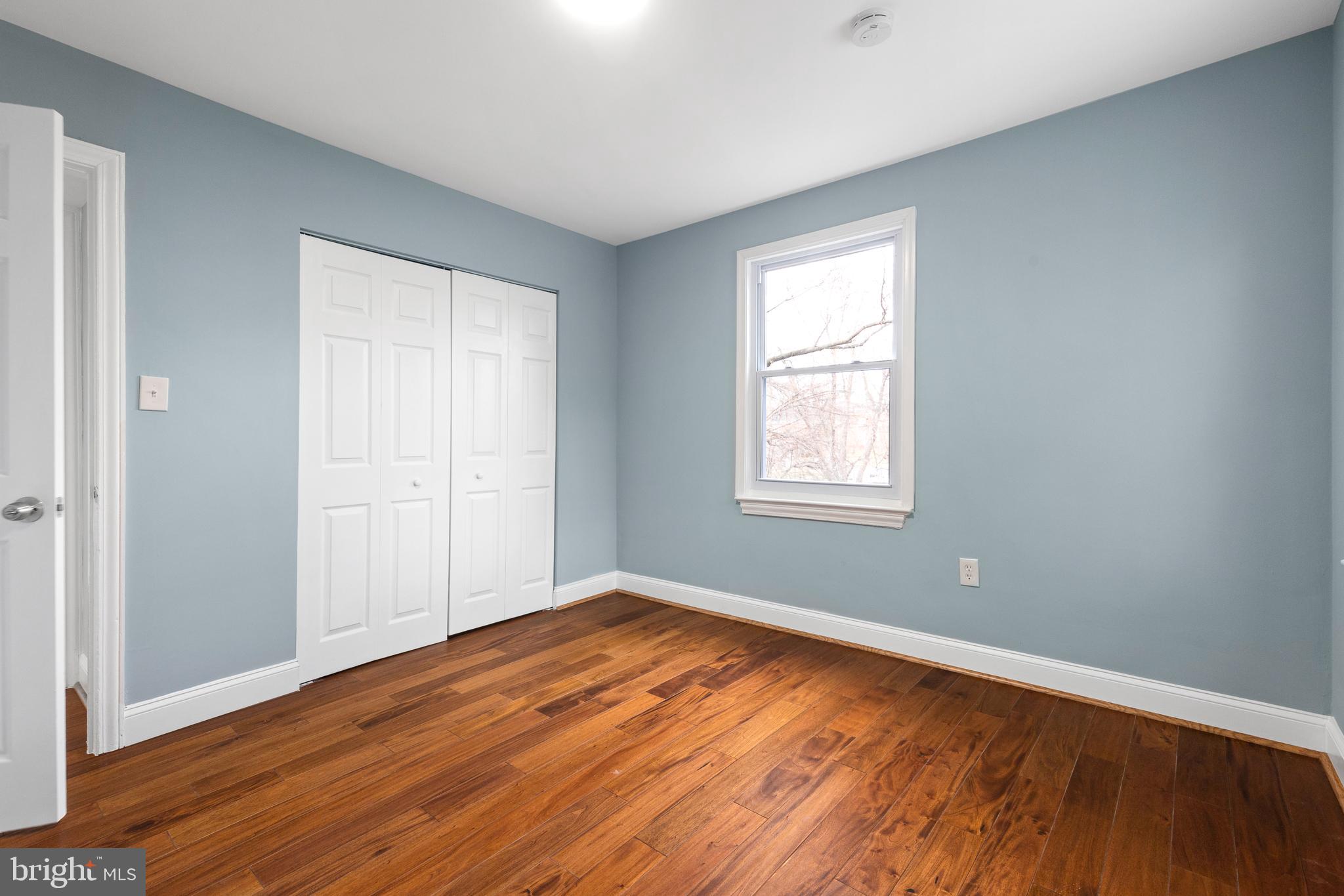 MT RAINIER- ROGERS 1ST A - Residential