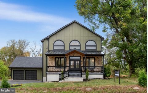 Photo of 105 W 3rd Avenue, TRAPPE, PA 19426 (MLS # PAMC2154586)