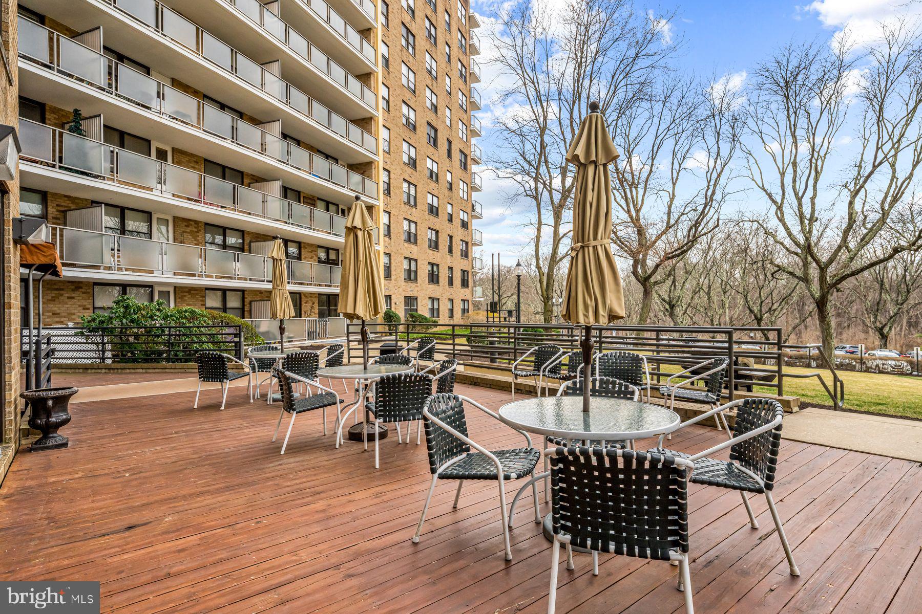 OAK HILL - Residential