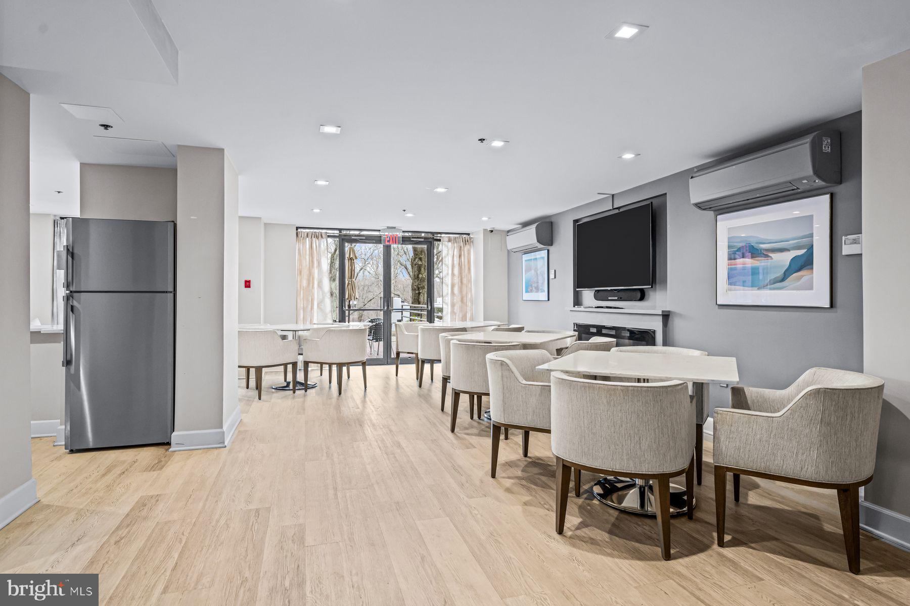 OAK HILL - Residential