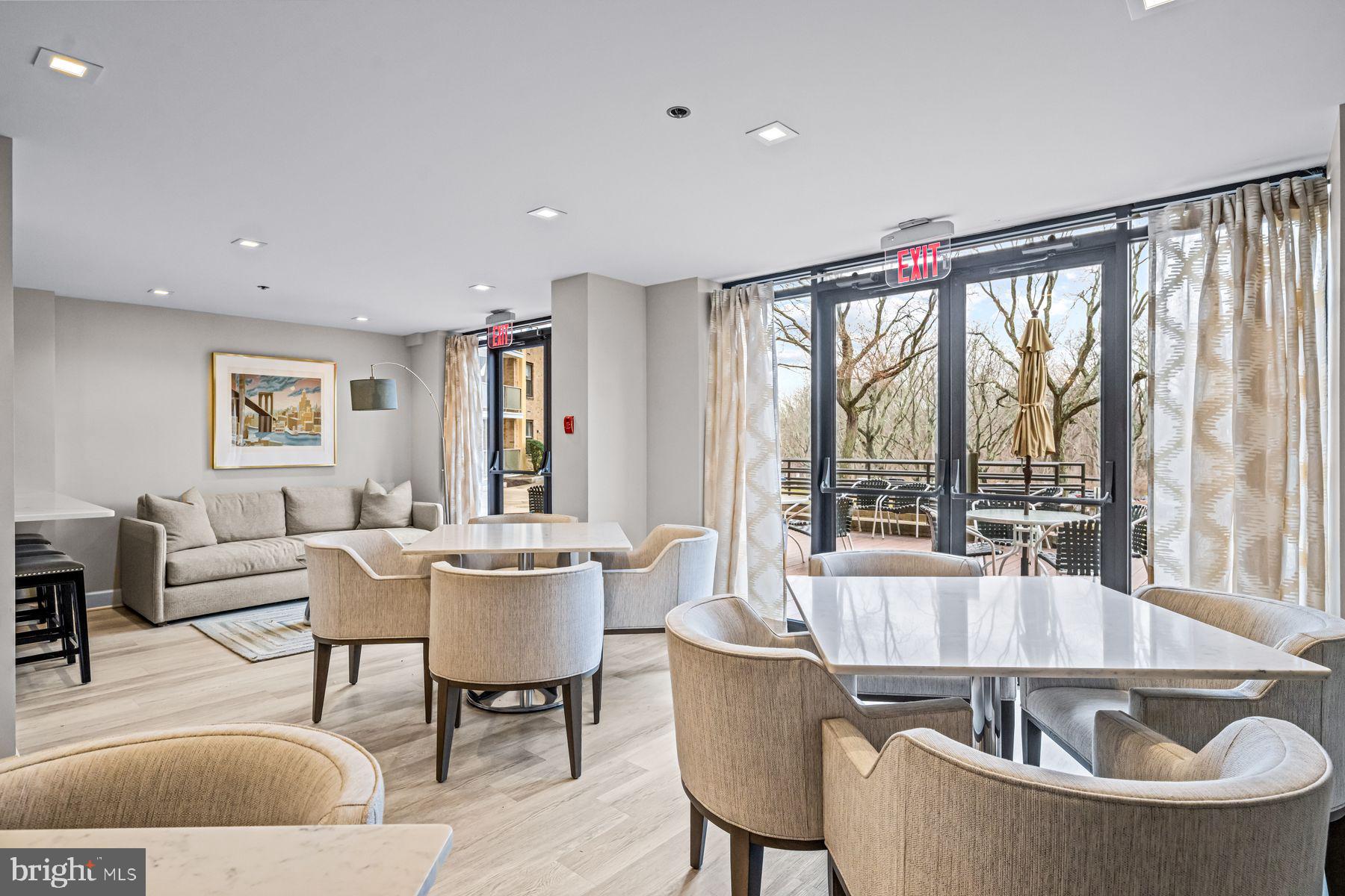 OAK HILL - Residential