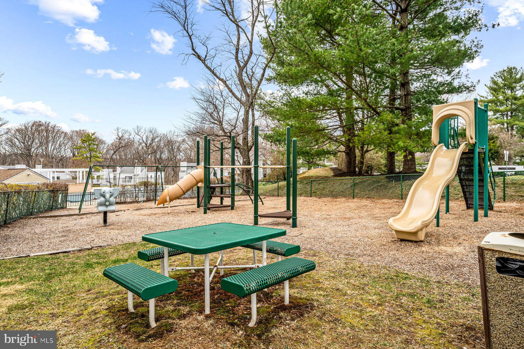 OAK HILL - Residential